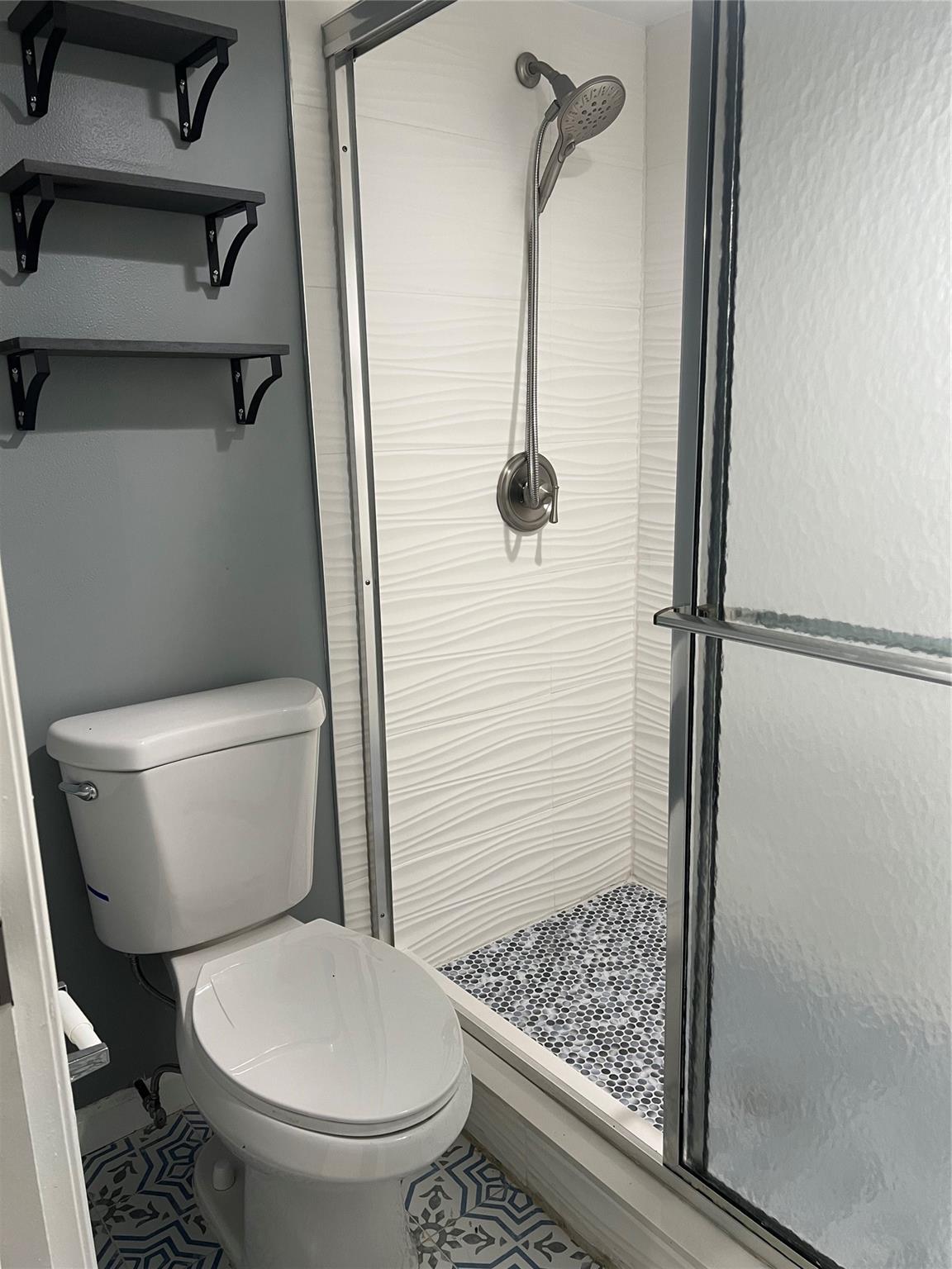 TARA II CONDO - Residential