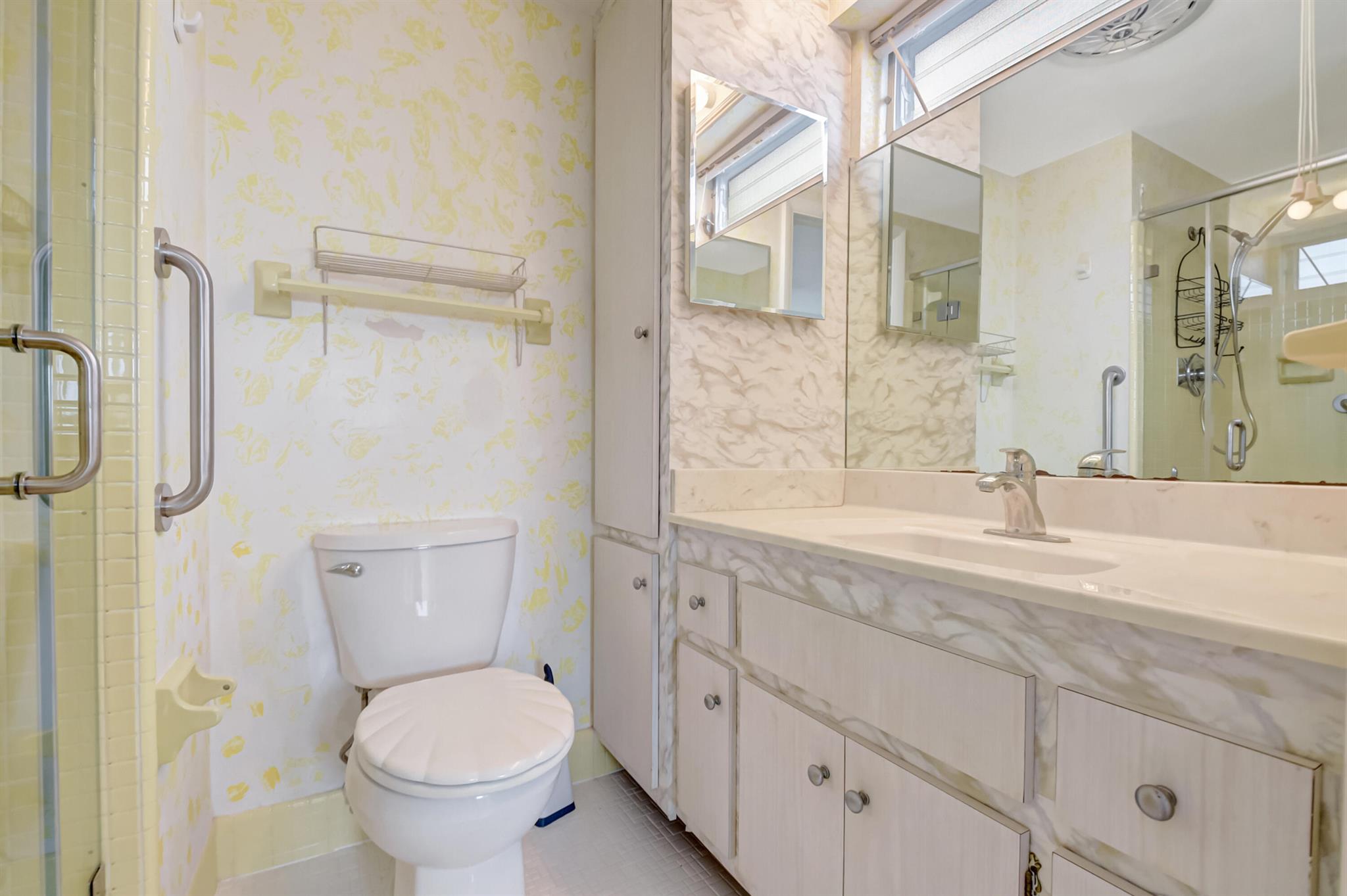 FLEUR DE LIS CONDO - Residential