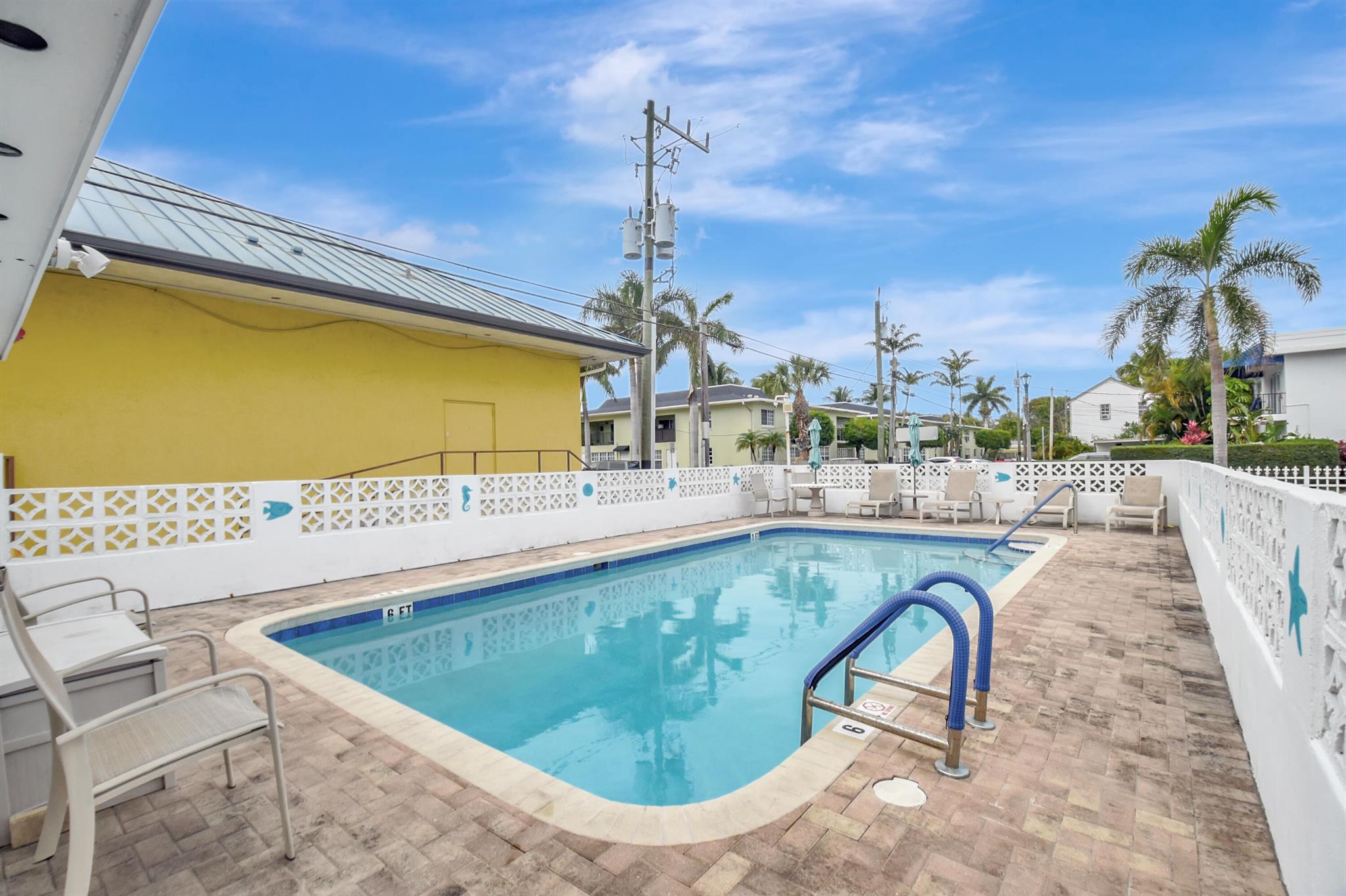 FLEUR DE LIS CONDO - Residential