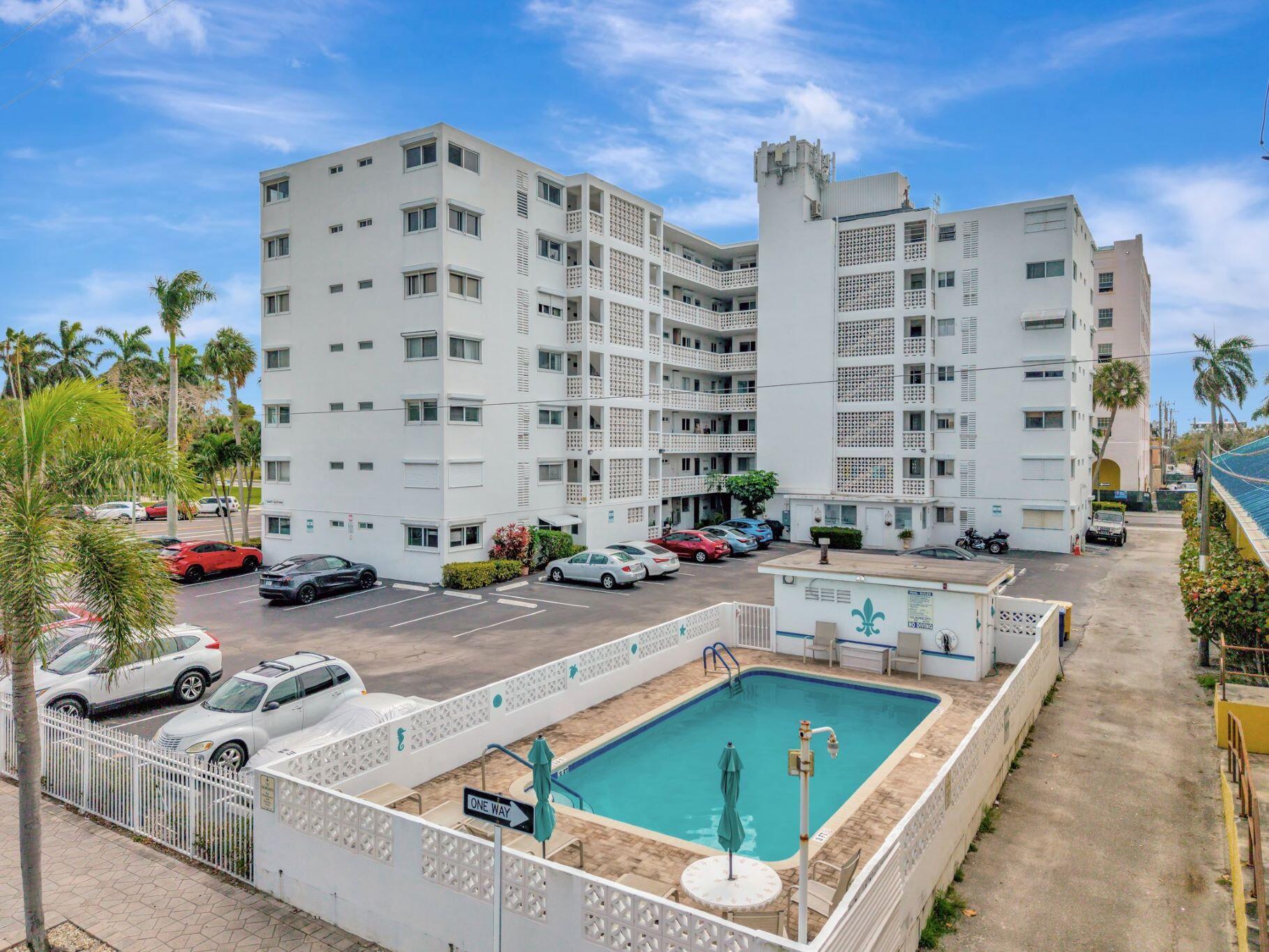 FLEUR DE LIS CONDO - Residential
