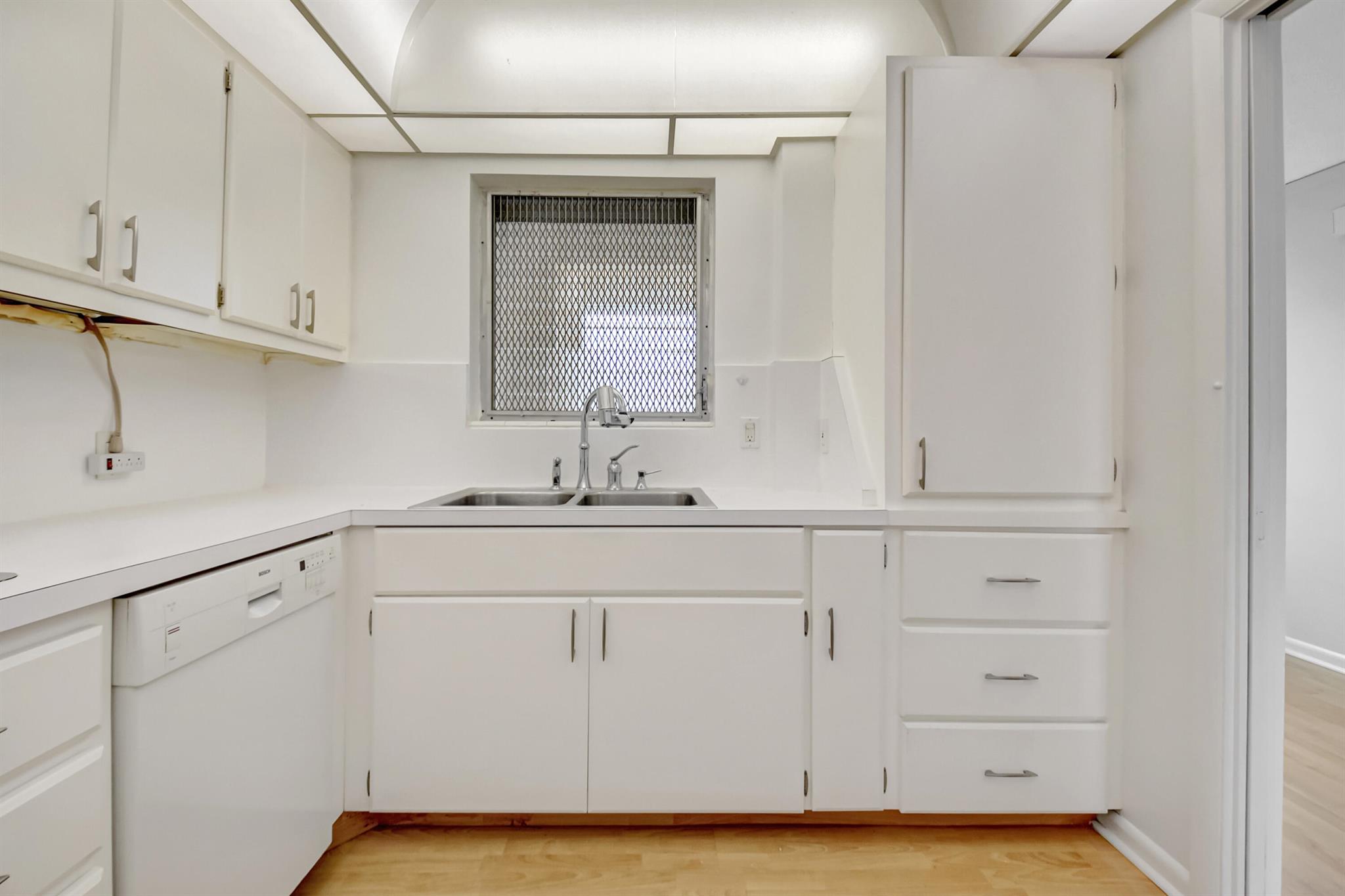 FLEUR DE LIS CONDO - Residential