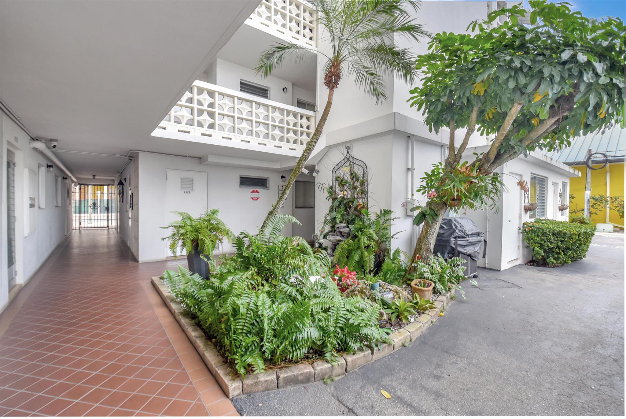 FLEUR DE LIS CONDO - Residential