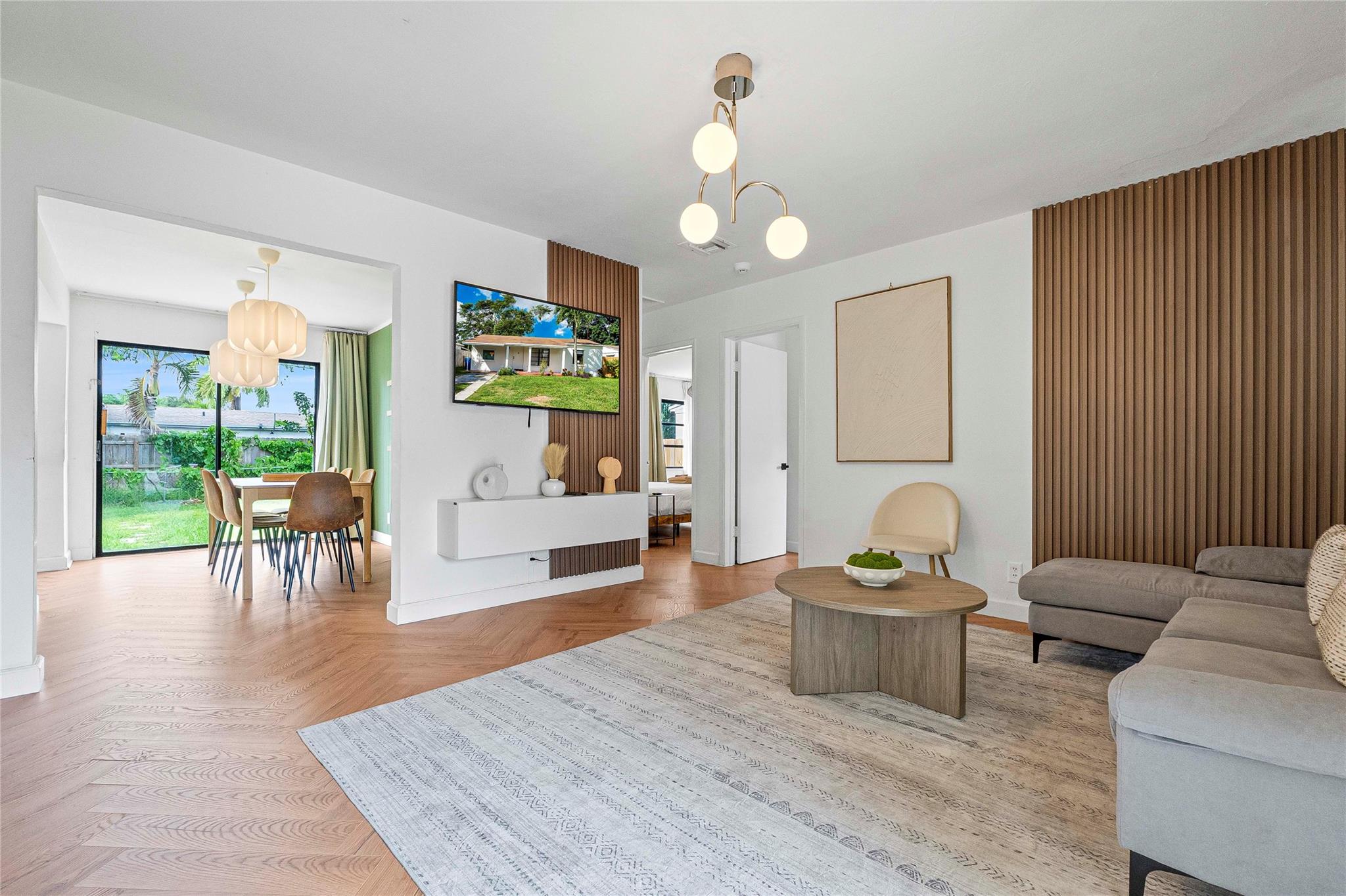 121 NW 53rd Ct