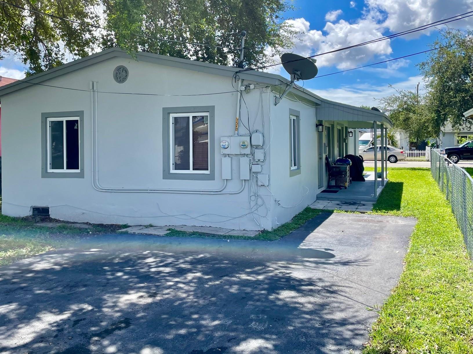 View photos, virtual tours, details... 2229-31 Farragut St