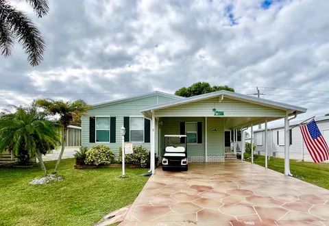 7556 Niantic Avenue Unit W5, Micco, FL MLS: R11038531