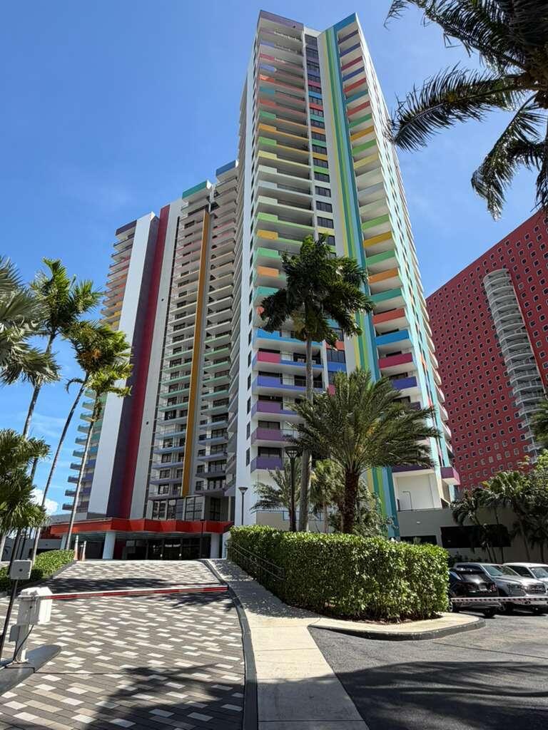 VILLA REGINA CONDO - Residential