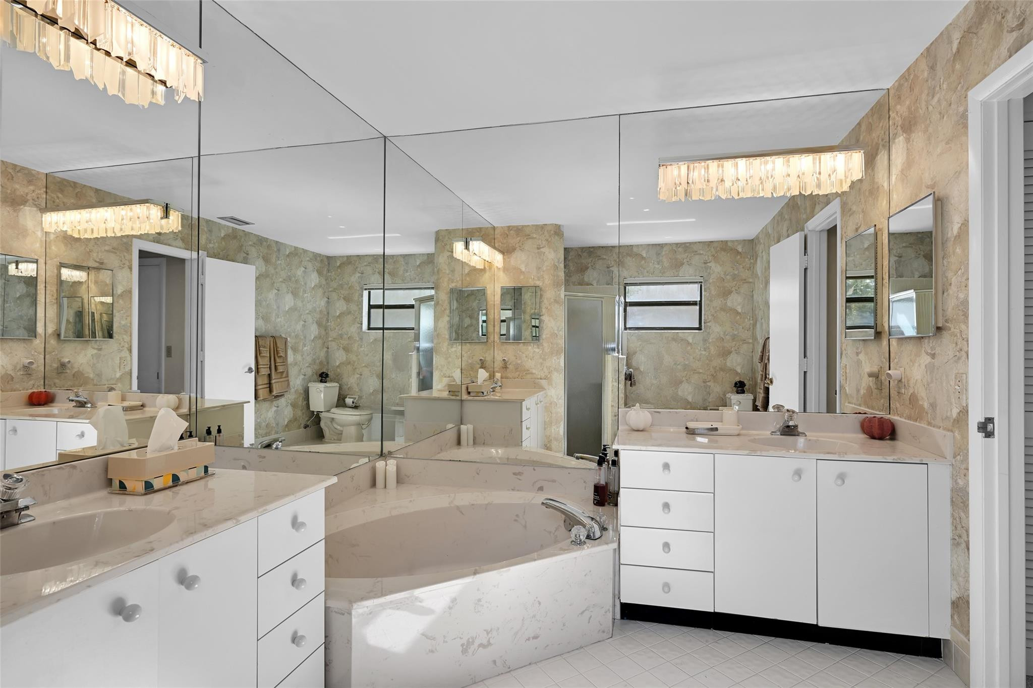 Woodmont Tr 70 106-39 B - Residential