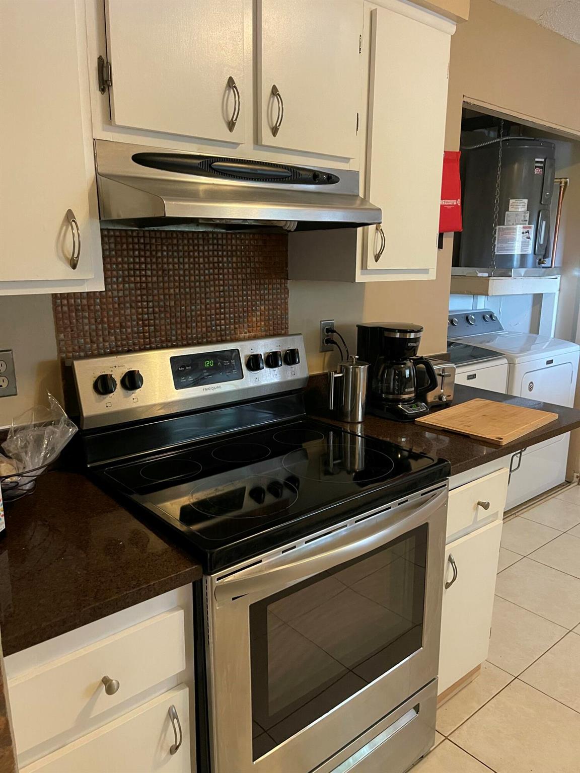 Laver's Resort & Racquet - Residential Lease