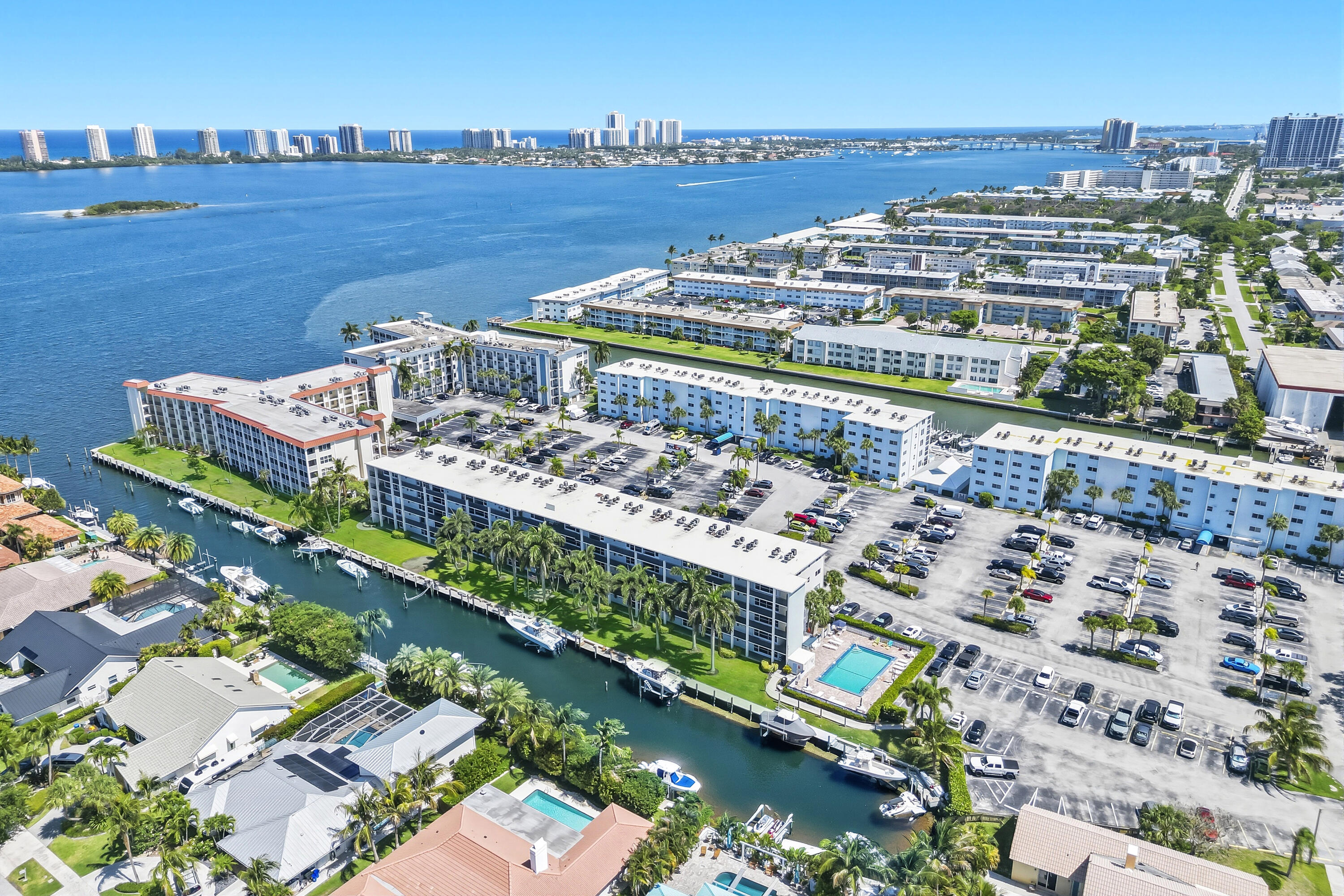SCHOONER BAY CONDO - Residential