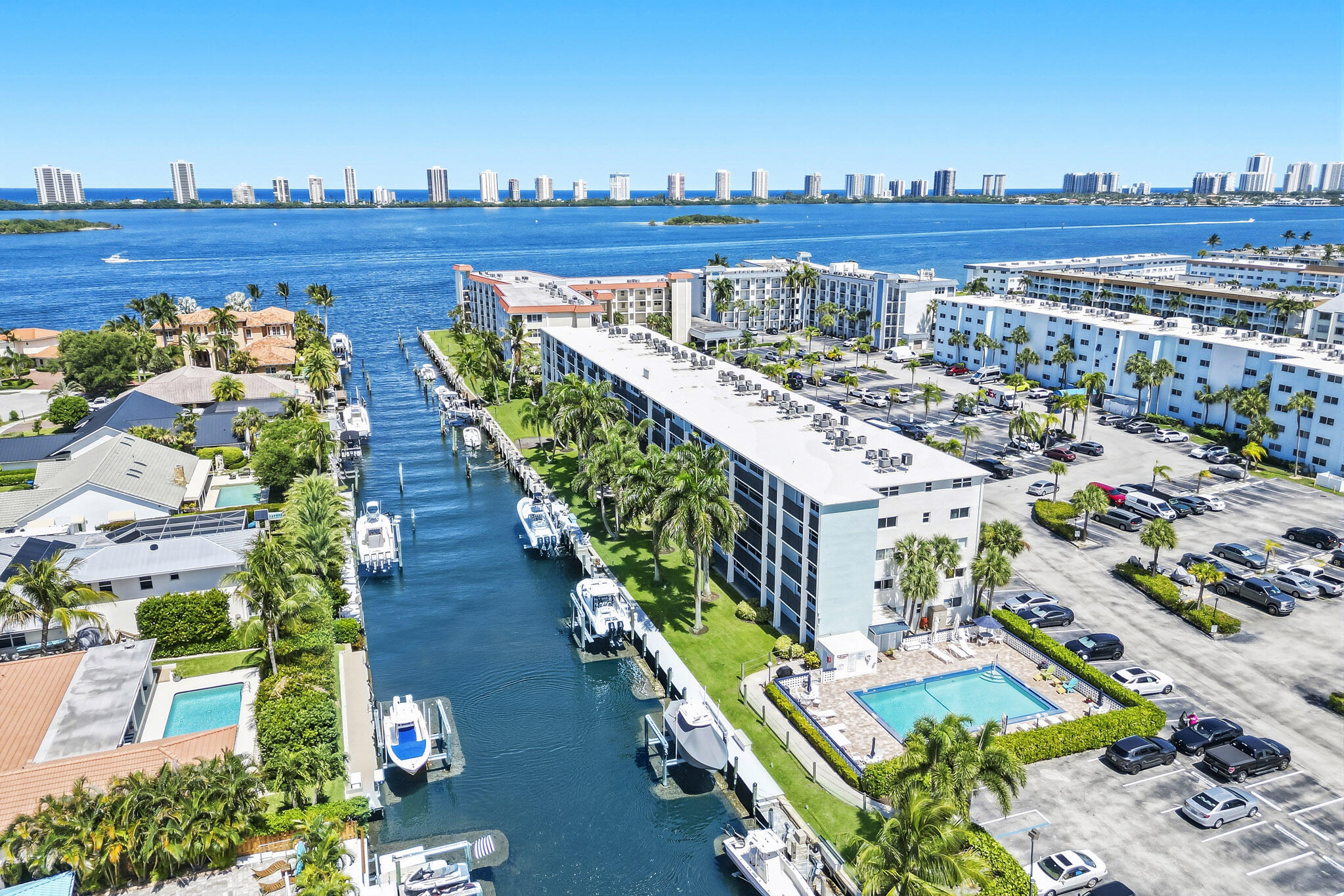 SCHOONER BAY CONDO - Residential