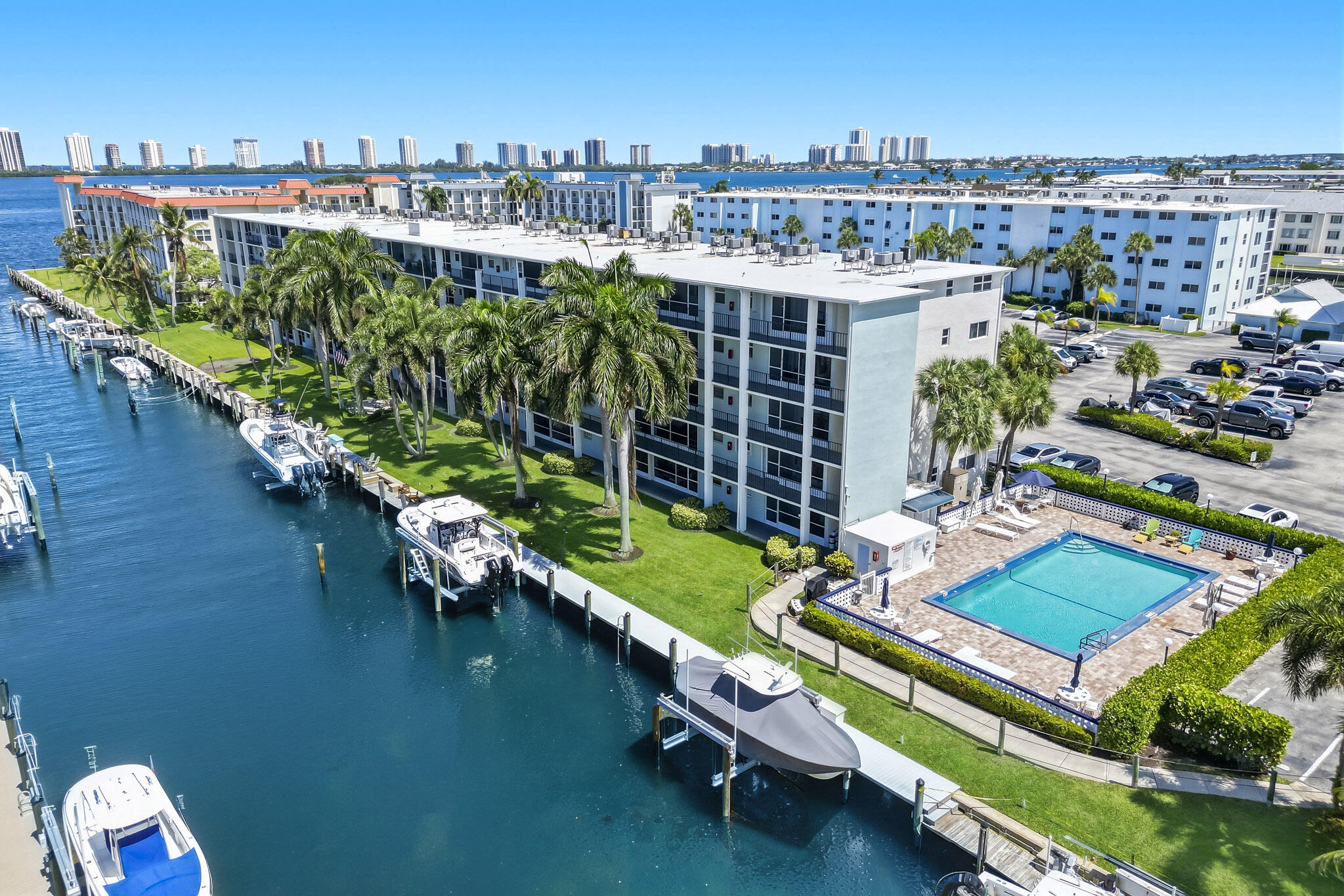 SCHOONER BAY CONDO - Residential