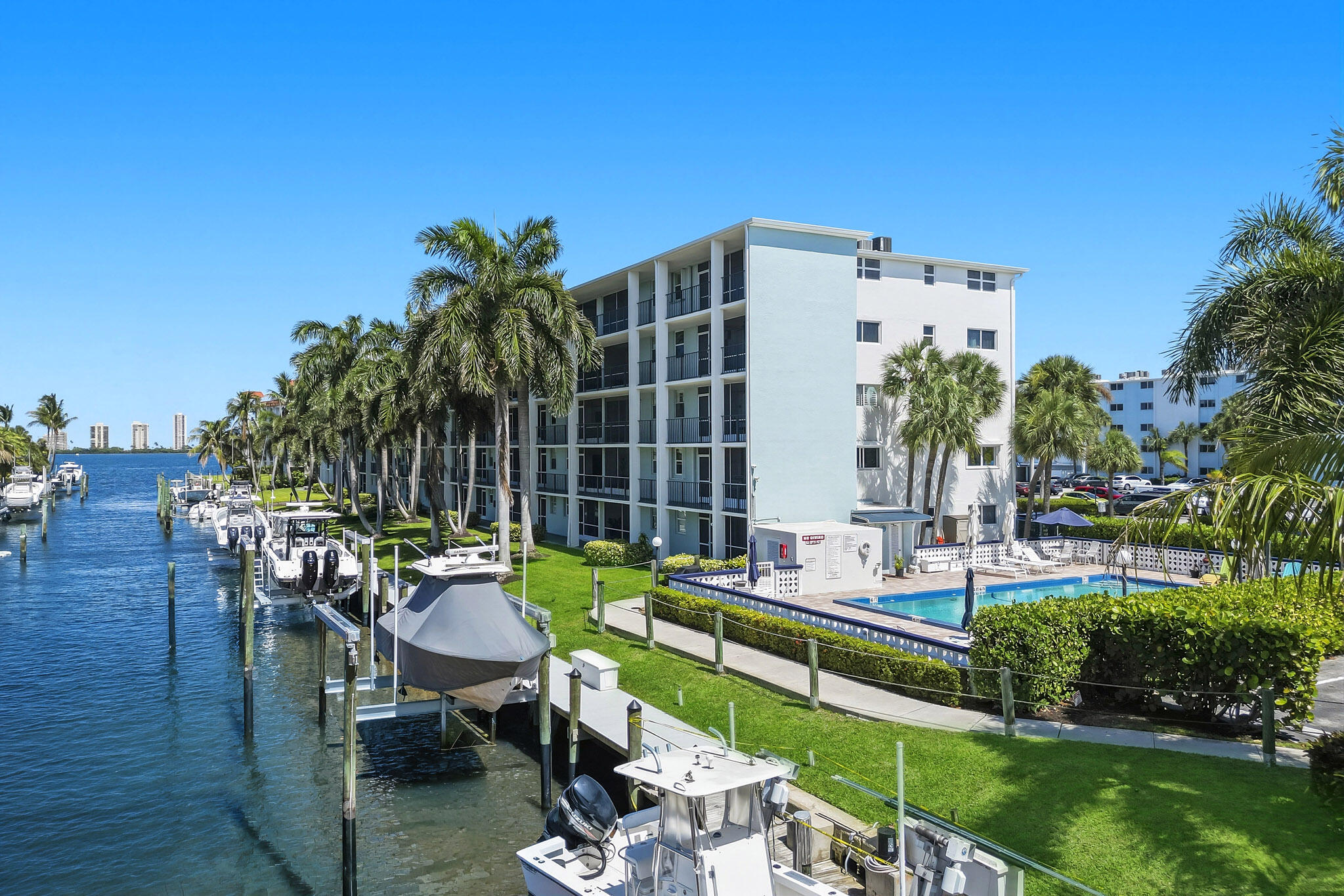 SCHOONER BAY CONDO - Residential