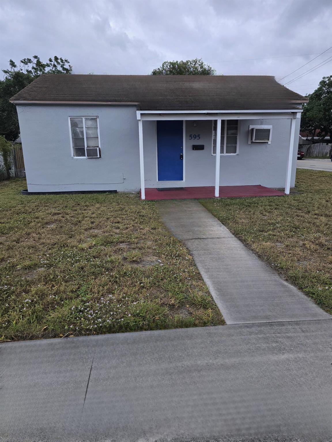 RIVIERA BEACH HEIGHTS ADD - Residential Lease