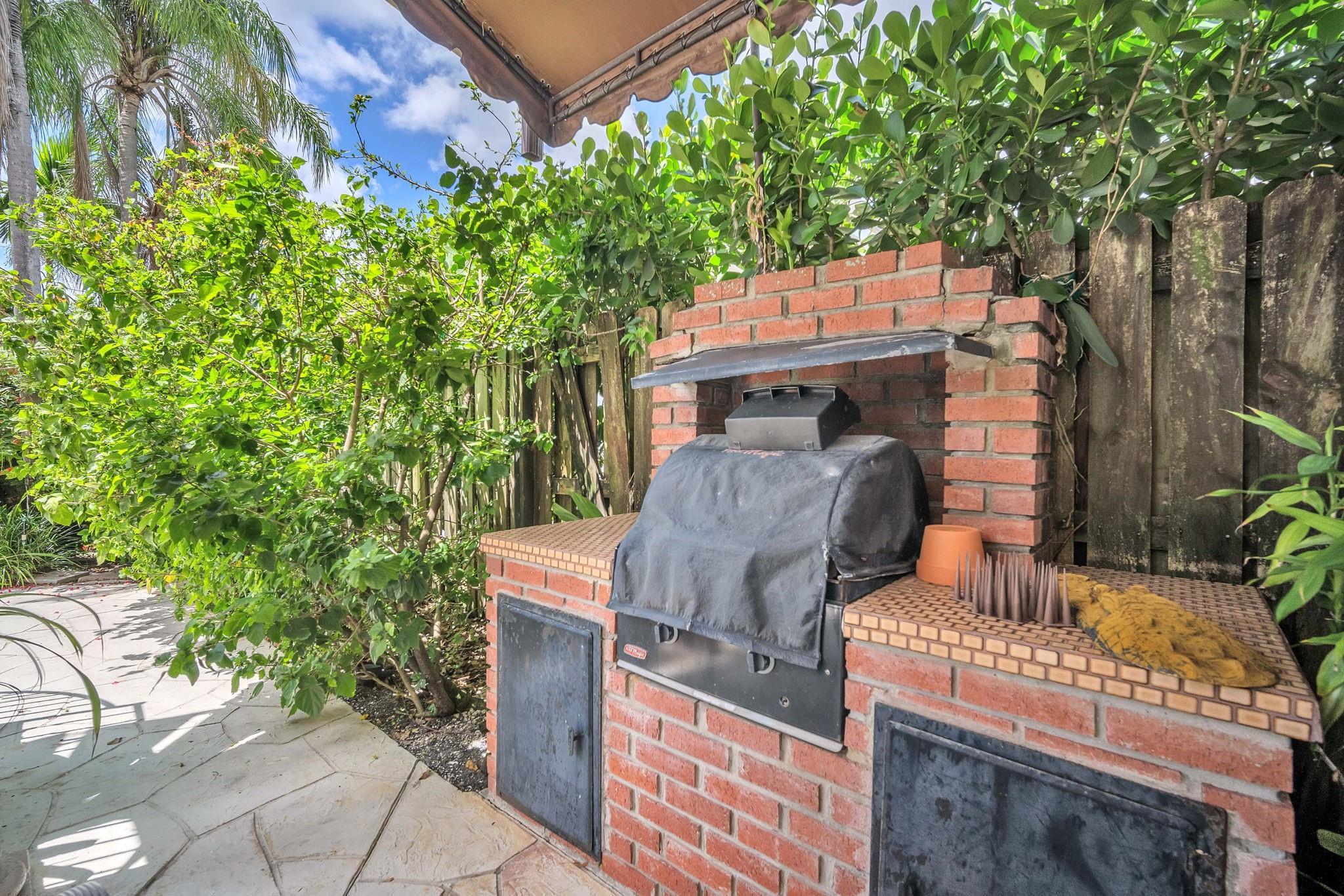 HOLLYWOOD HILLS NORTH SEC - Residential