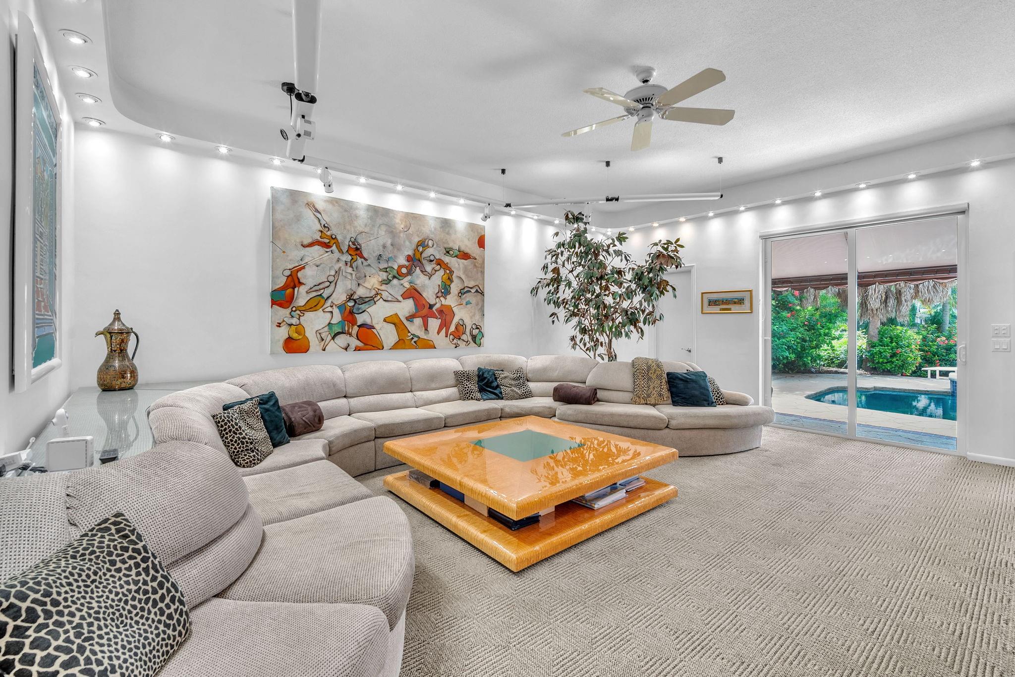 HOLLYWOOD HILLS NORTH SEC - Residential