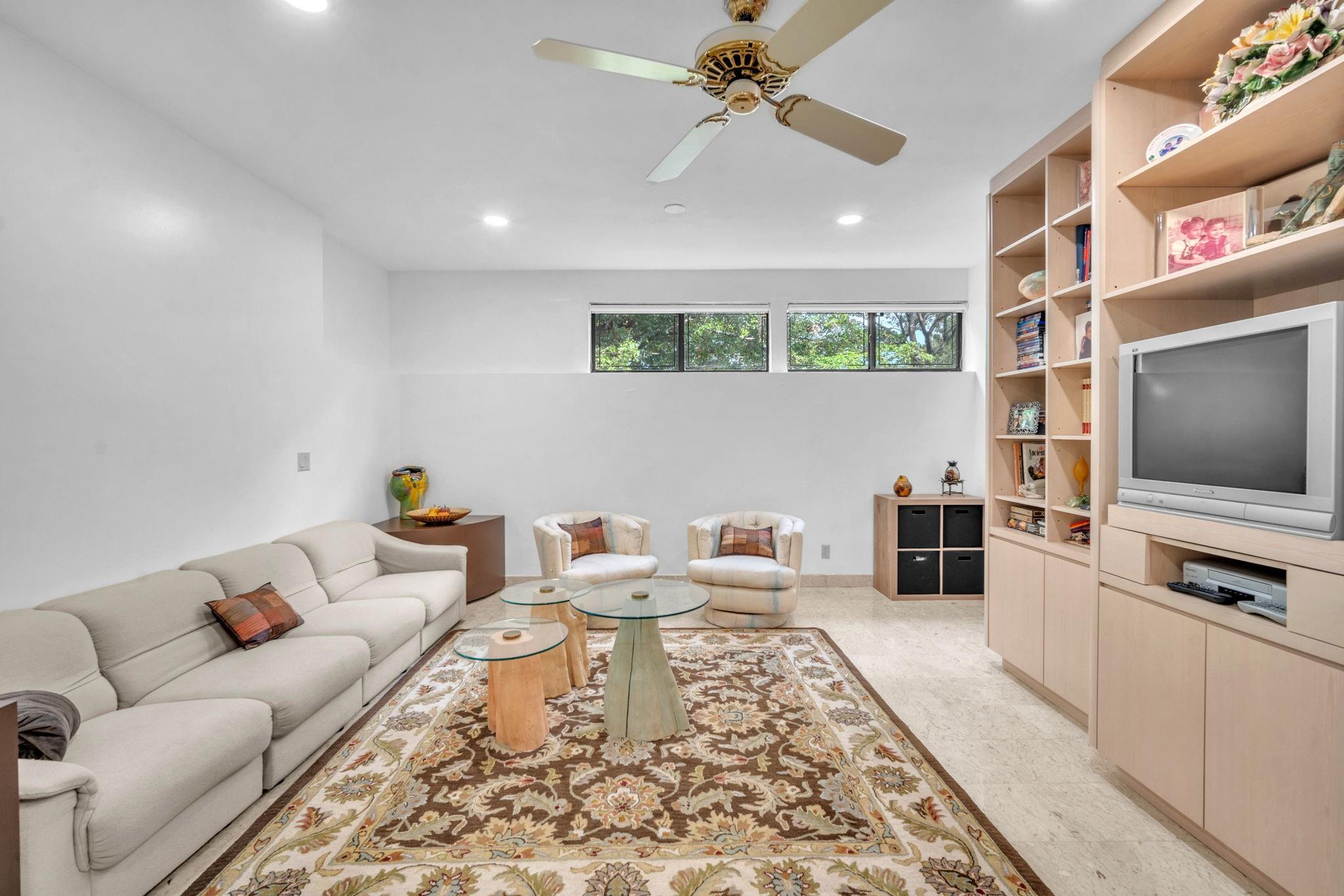 HOLLYWOOD HILLS NORTH SEC - Residential