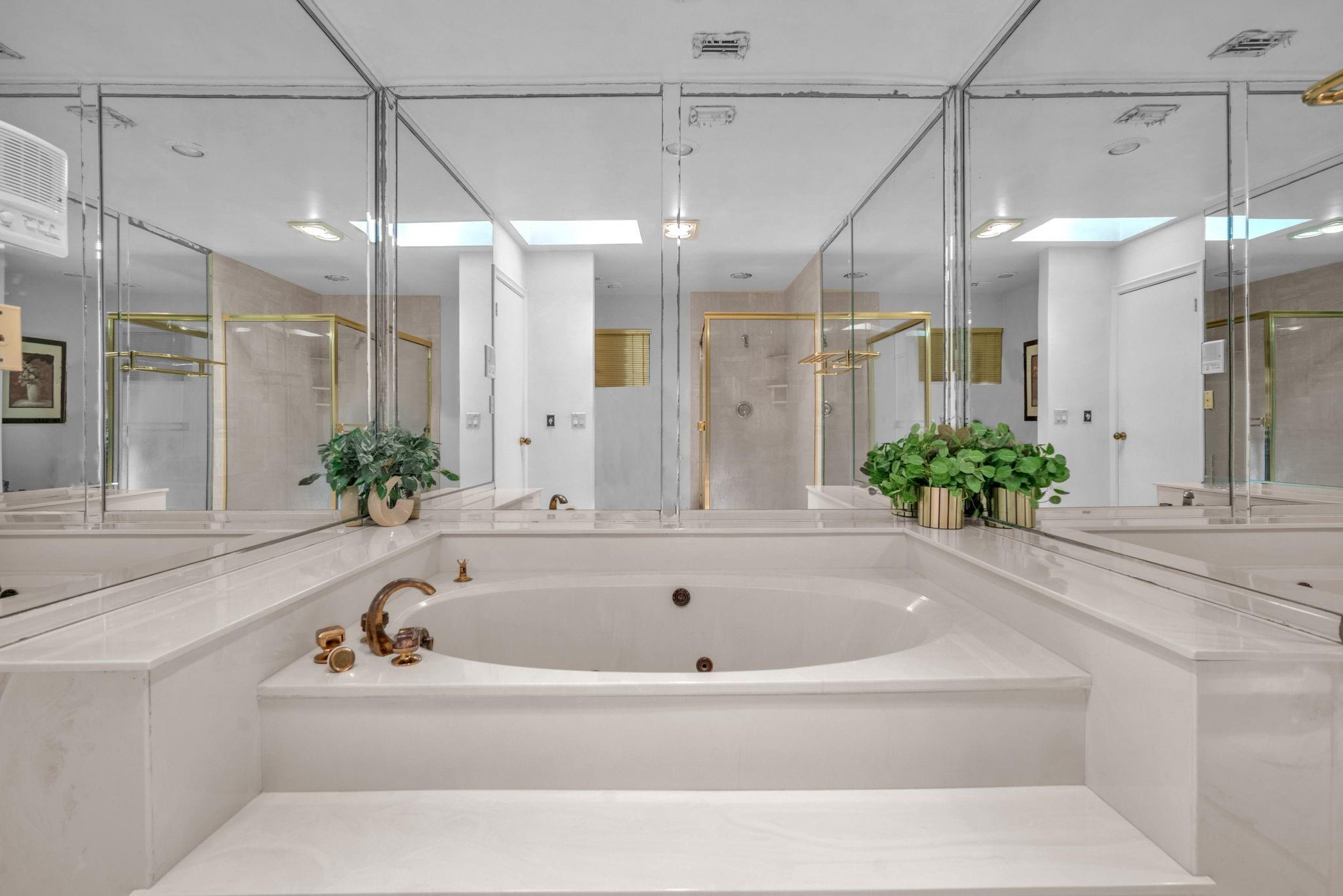 HOLLYWOOD HILLS NORTH SEC - Residential