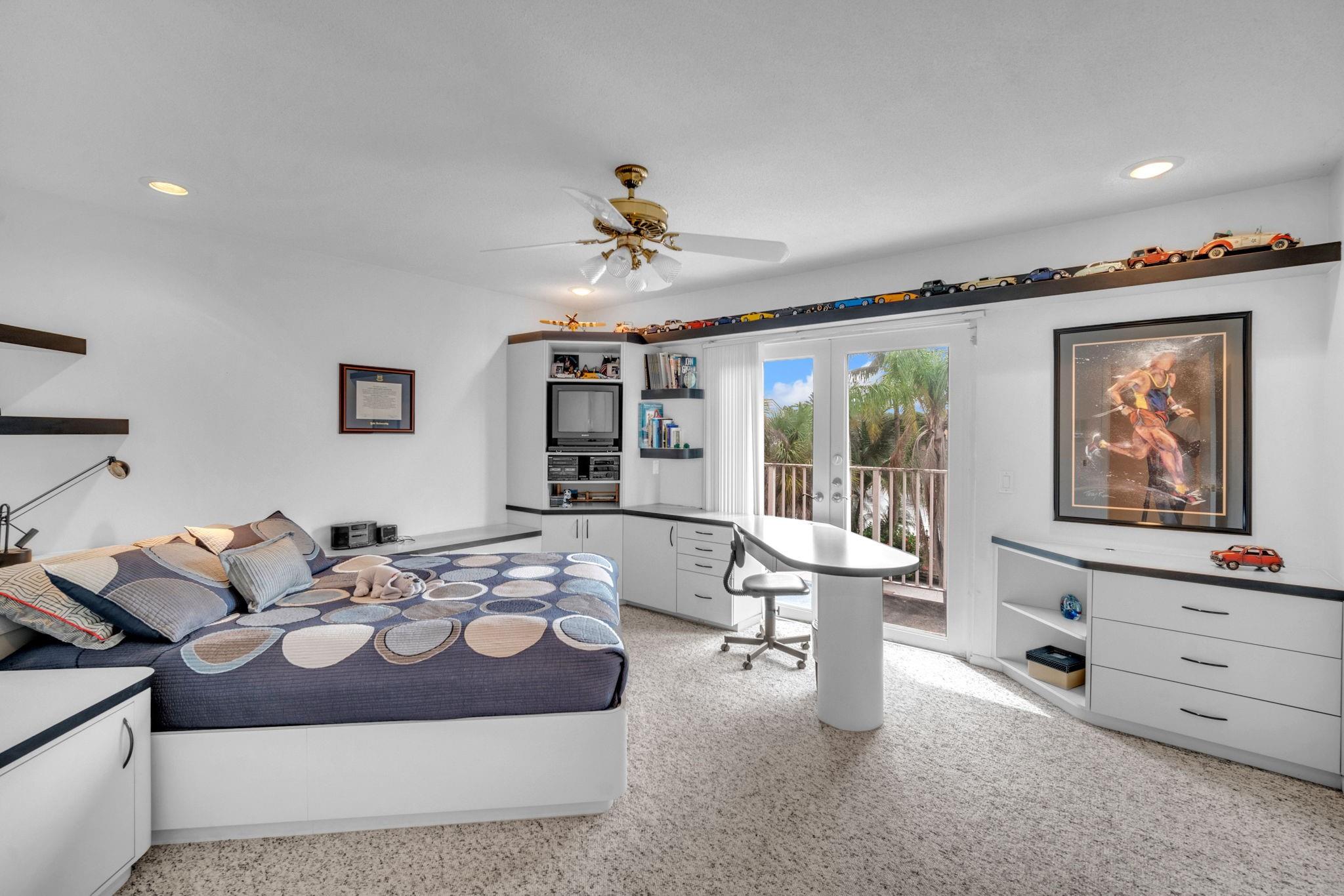 HOLLYWOOD HILLS NORTH SEC - Residential