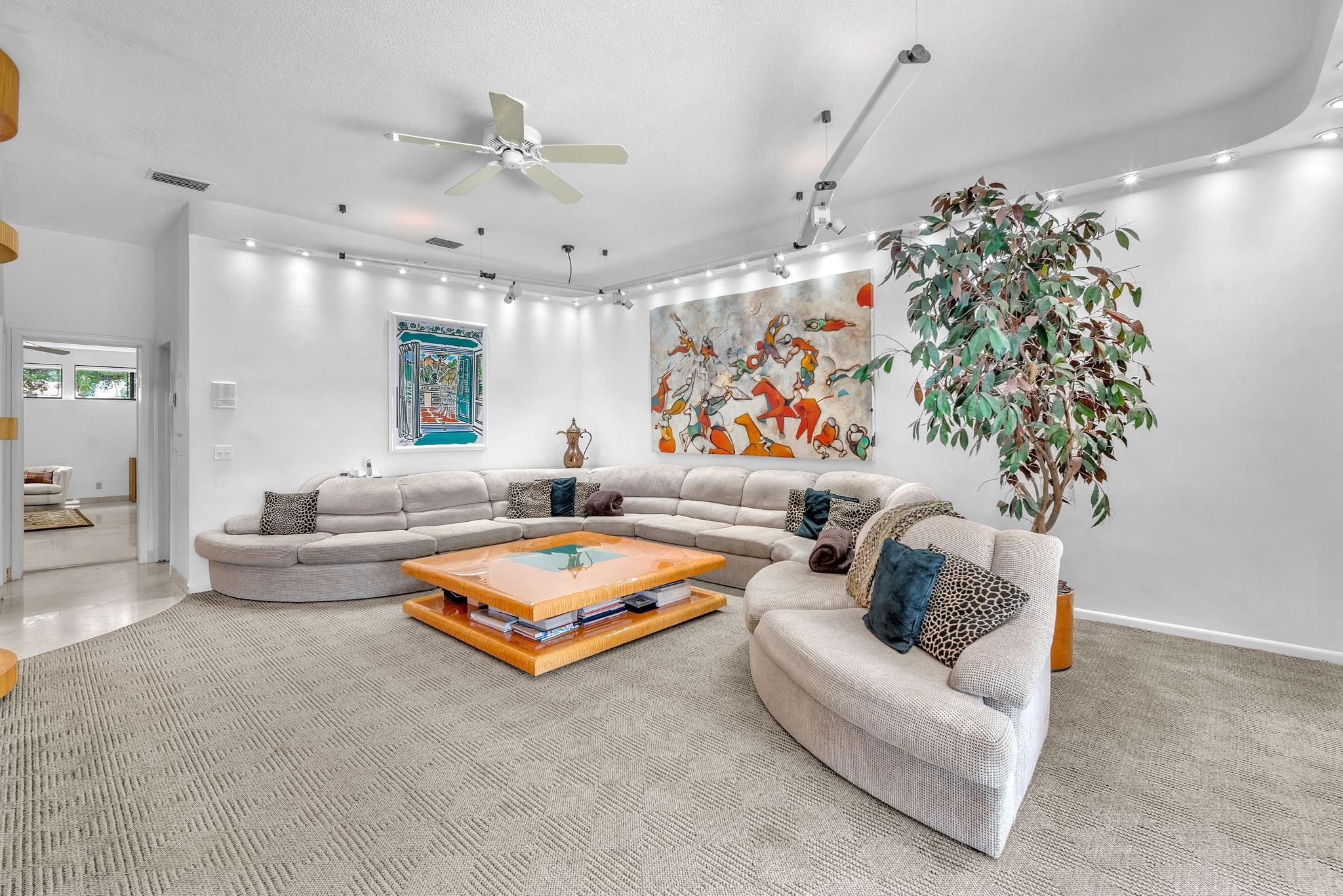 HOLLYWOOD HILLS NORTH SEC - Residential