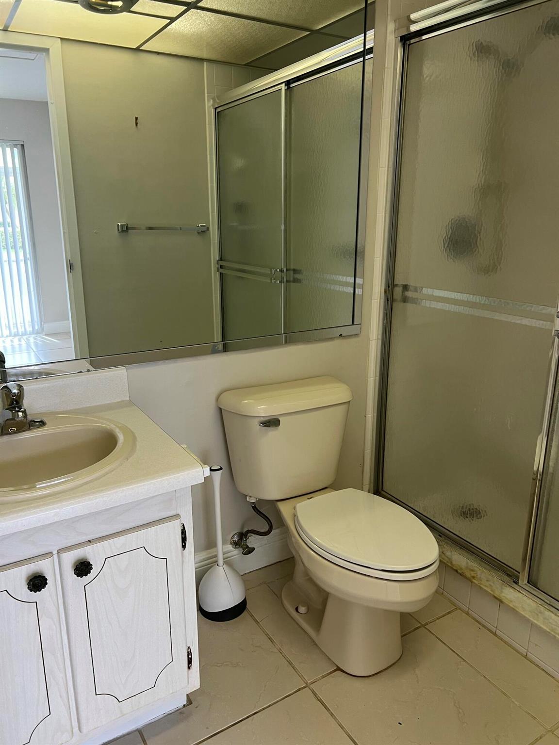 KINGS POINT SAXONY CONDOS - Residential Lease