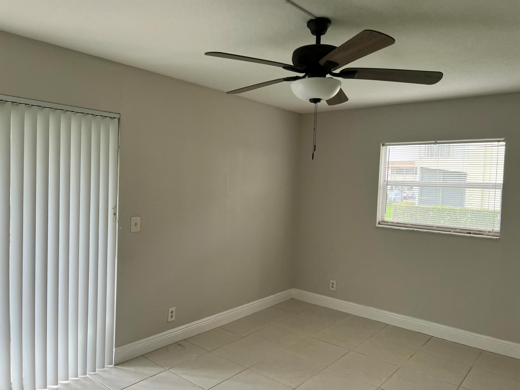 KINGS POINT SAXONY CONDOS - Residential Lease