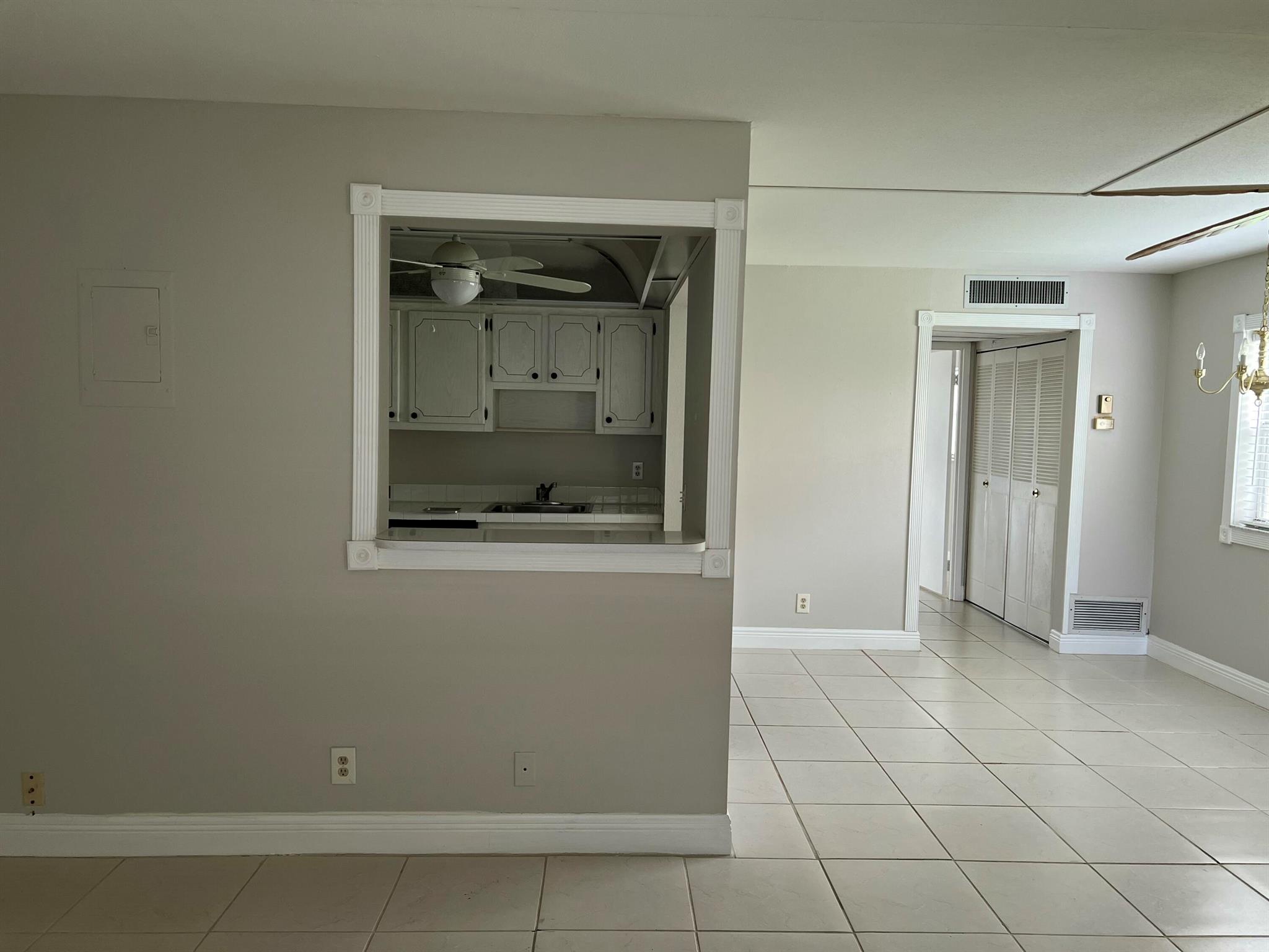 KINGS POINT SAXONY CONDOS - Residential Lease