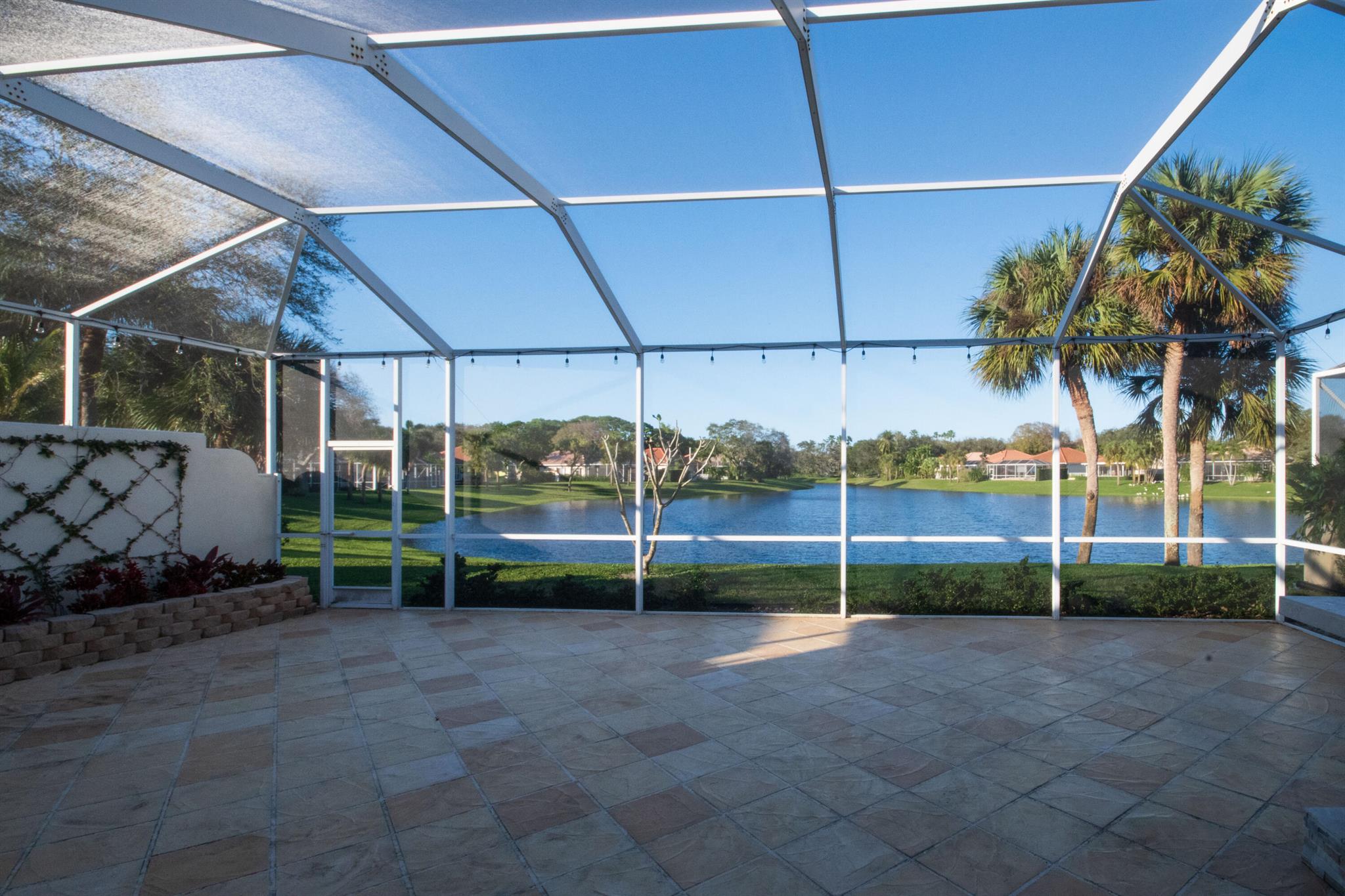 OAKS EAST - Residential