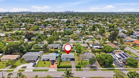 Tiny photo for 330 NE 59th Court, Oakland Park, FL 33334 (MLS # B26025031)