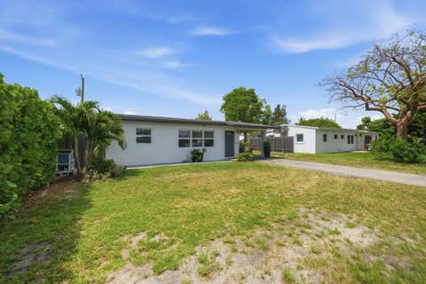 Tiny photo for 330 NE 59th Court, Oakland Park, FL 33334 (MLS # B26025031)