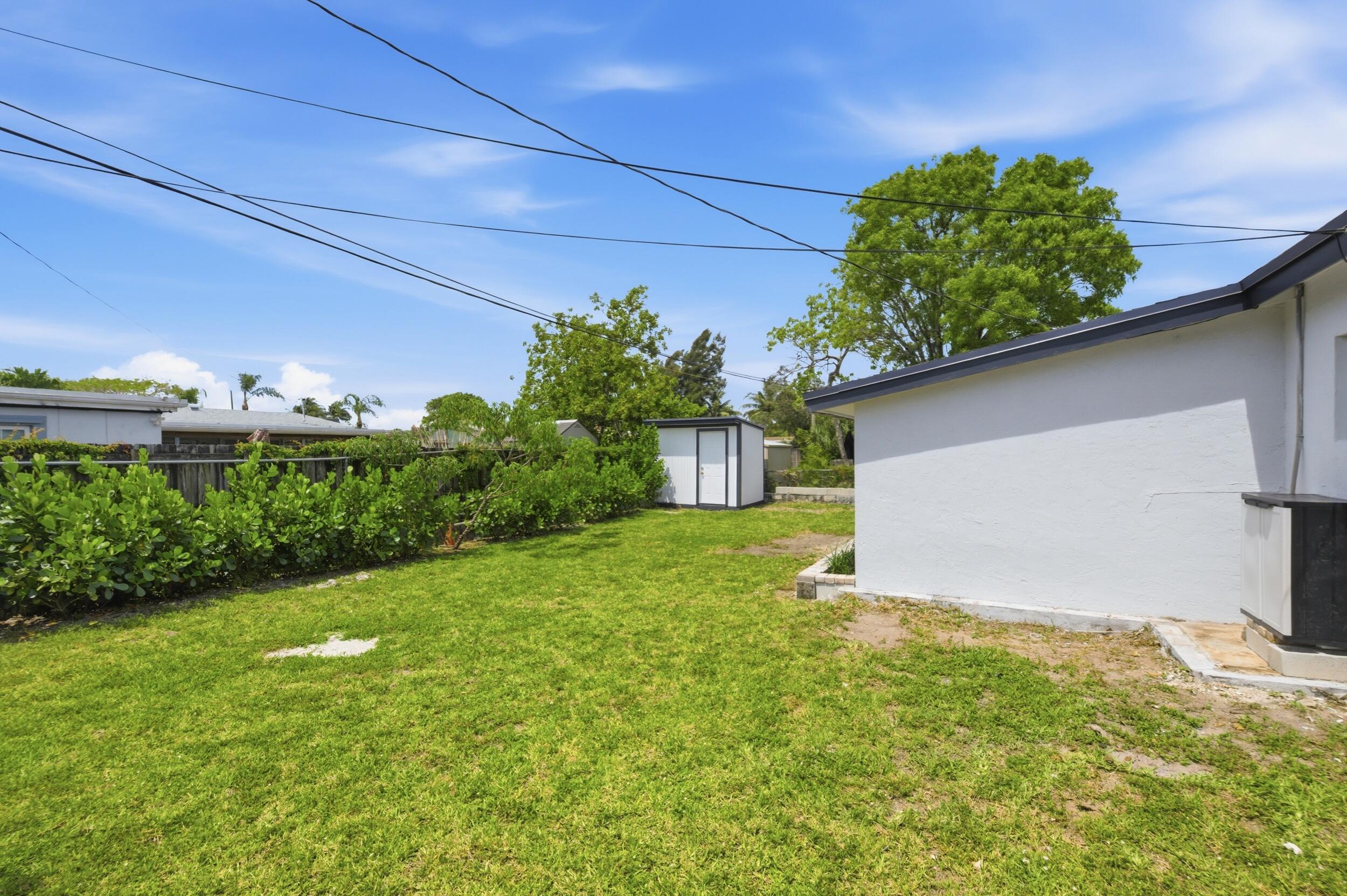 COLLIER ESTATES 1ST ADD - Residential