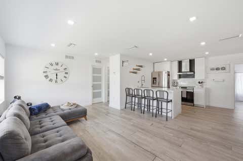Tiny photo for 330 NE 59th Court, Oakland Park, FL 33334 (MLS # B26025031)