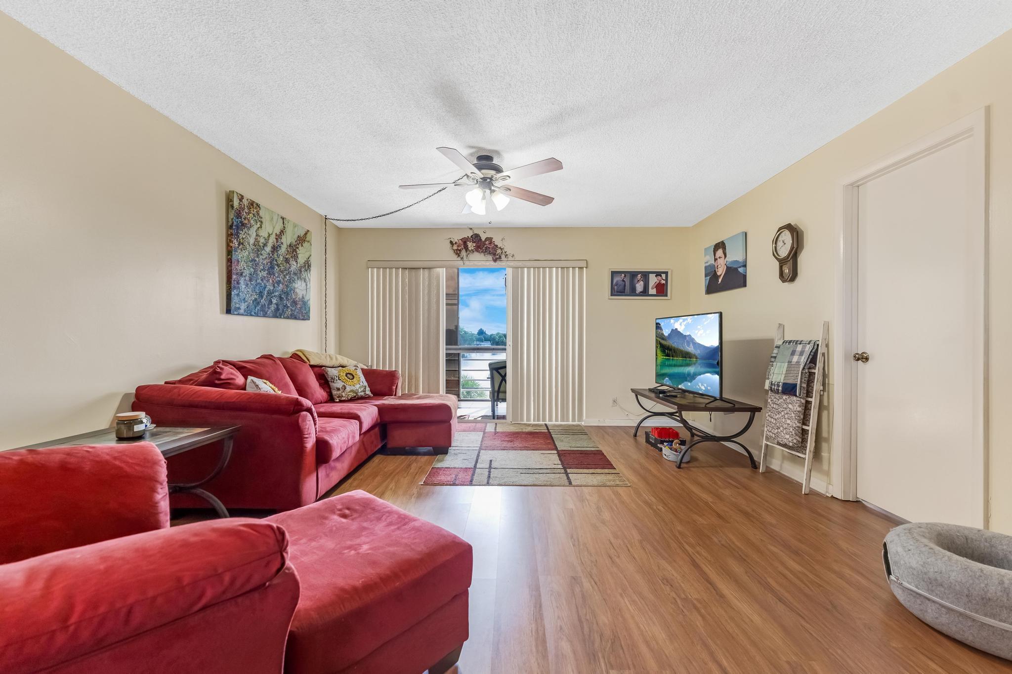 LAKESIDE VILLAGE CONDO 10 - Residential