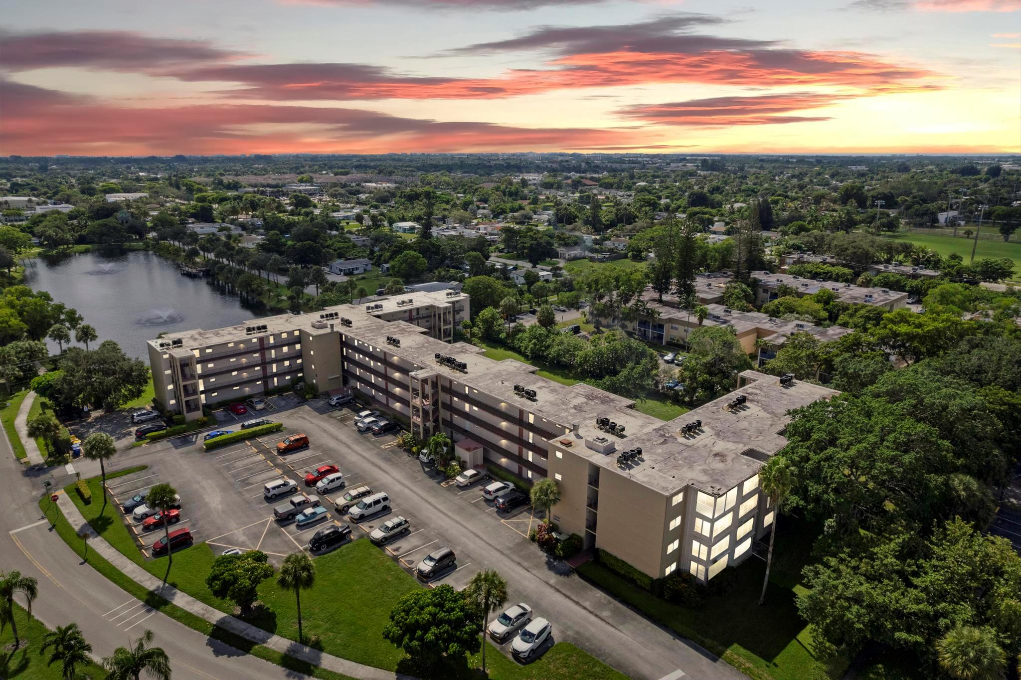 LAKESIDE VILLAGE CONDO 10 - Residential