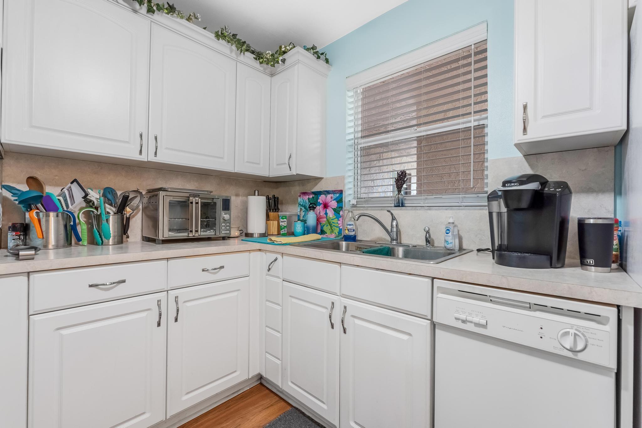 LAKESIDE VILLAGE CONDO 10 - Residential