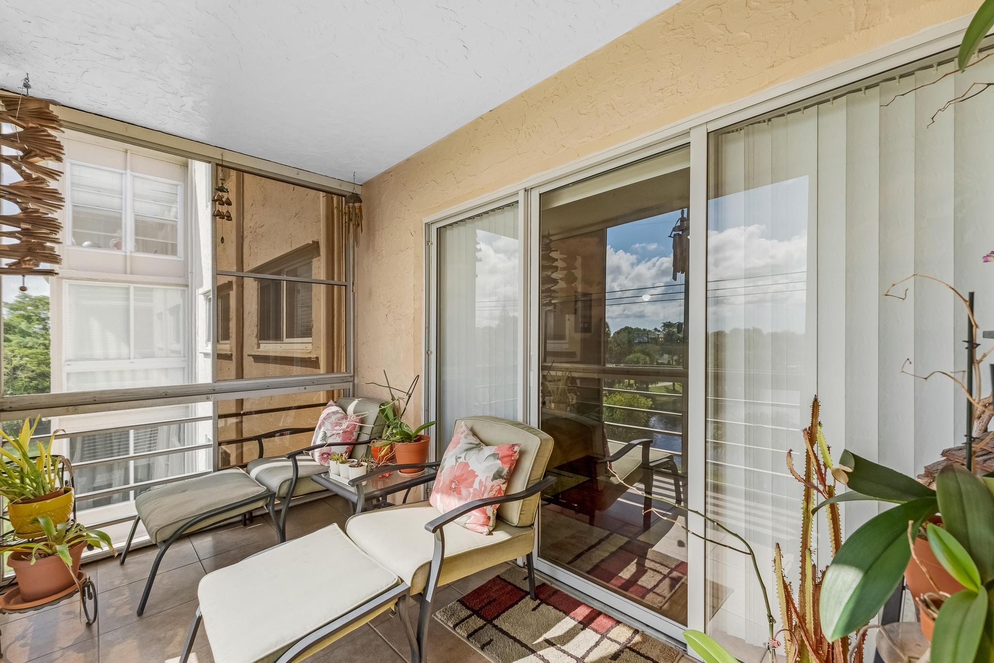 LAKESIDE VILLAGE CONDO 10 - Residential