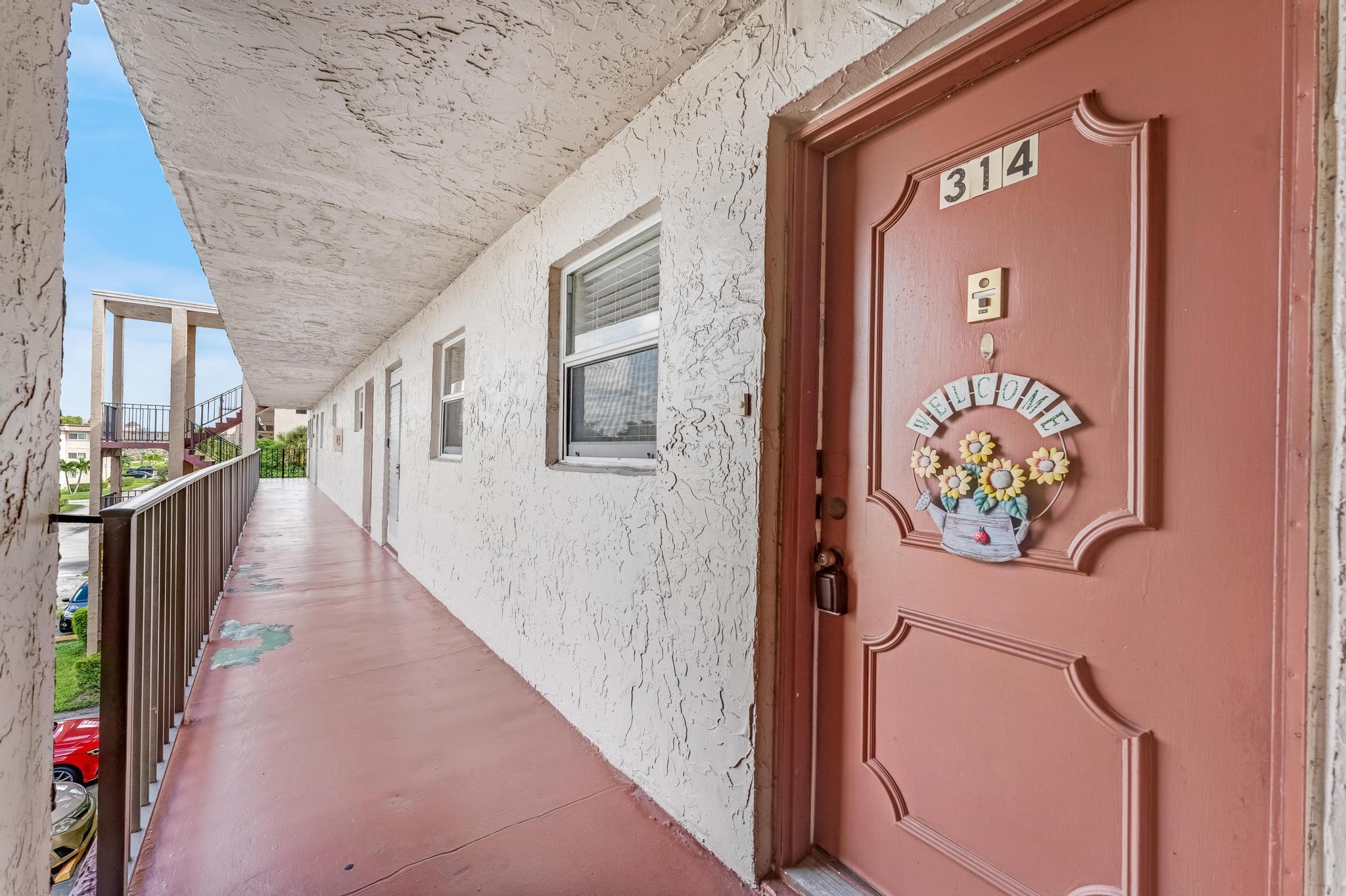 LAKESIDE VILLAGE CONDO 10 - Residential