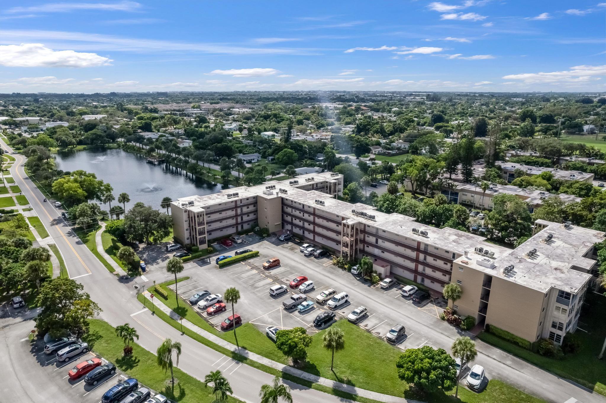 LAKESIDE VILLAGE CONDO 10 - Residential