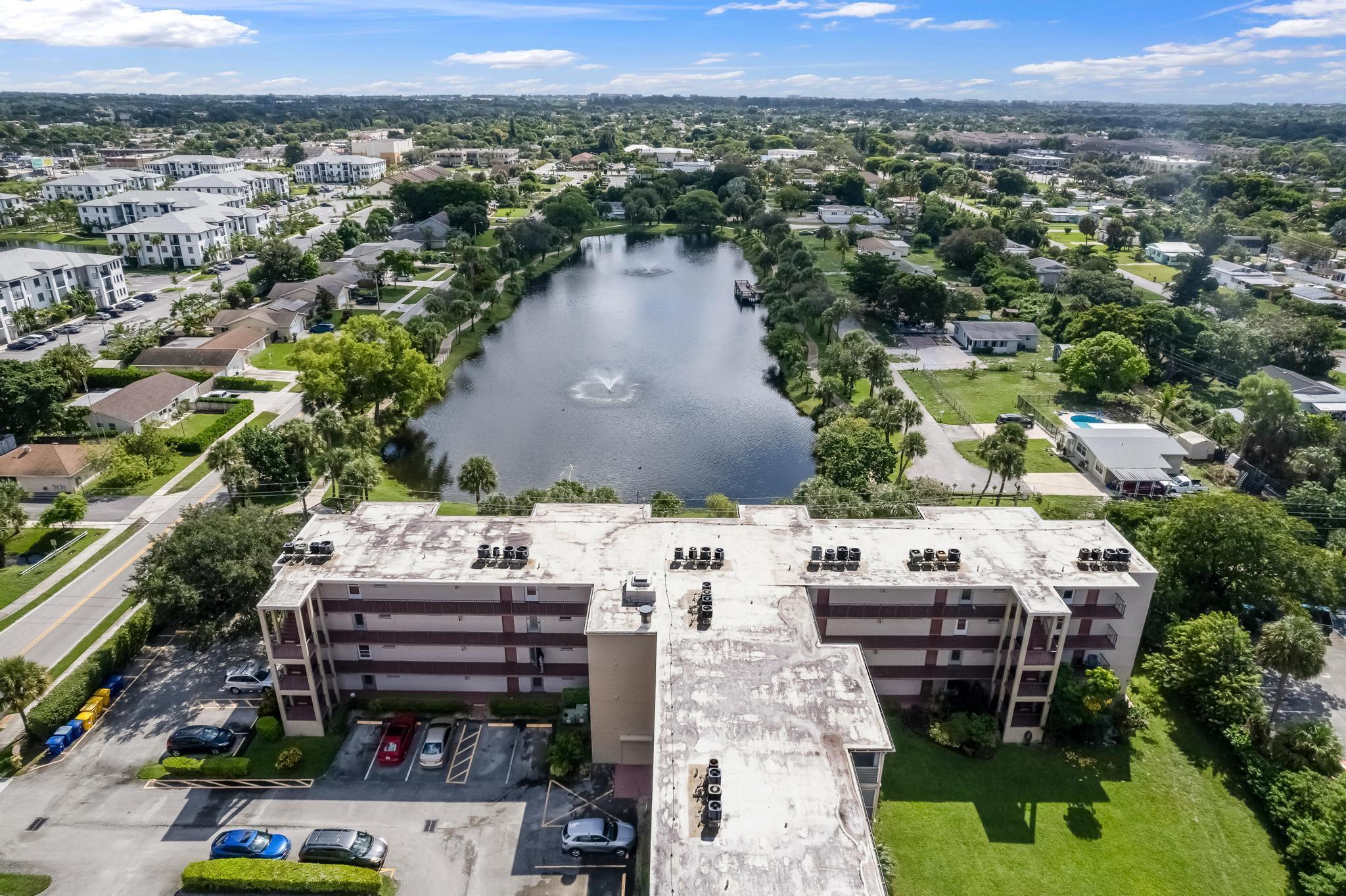 LAKESIDE VILLAGE CONDO 10 - Residential