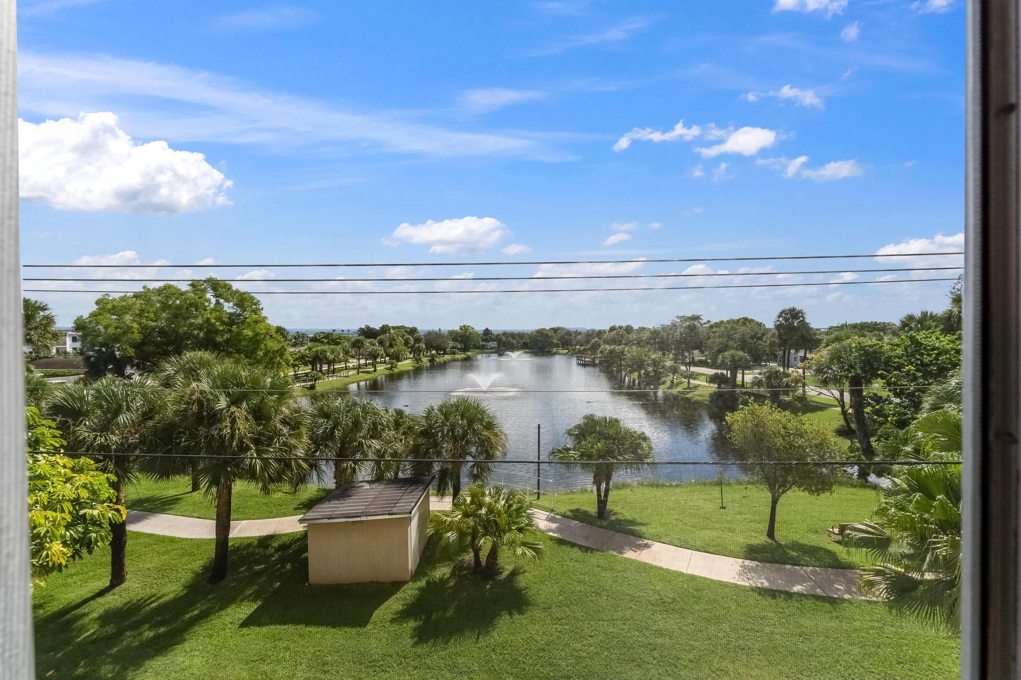 LAKESIDE VILLAGE CONDO 10 - Residential