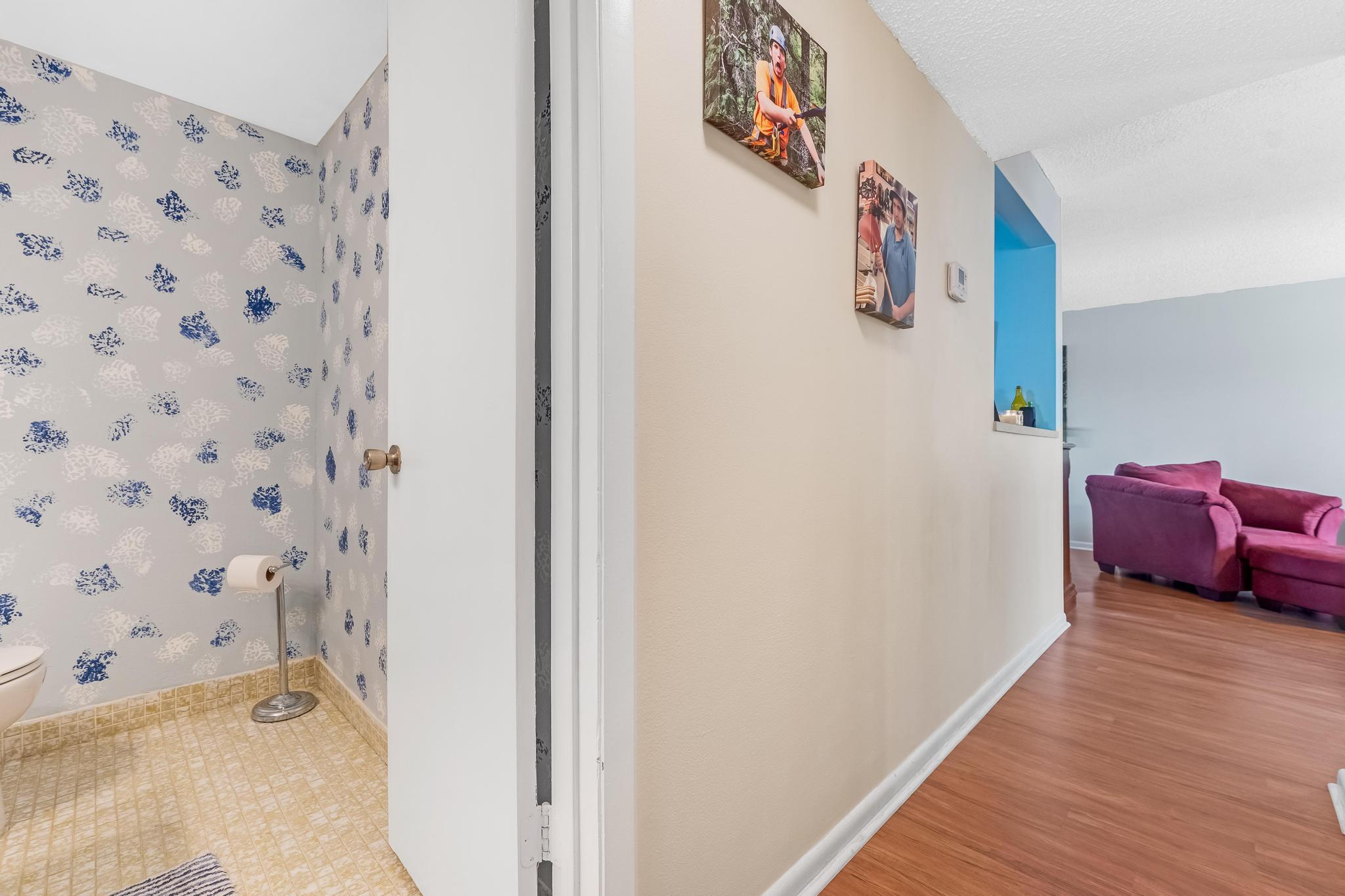 LAKESIDE VILLAGE CONDO 10 - Residential