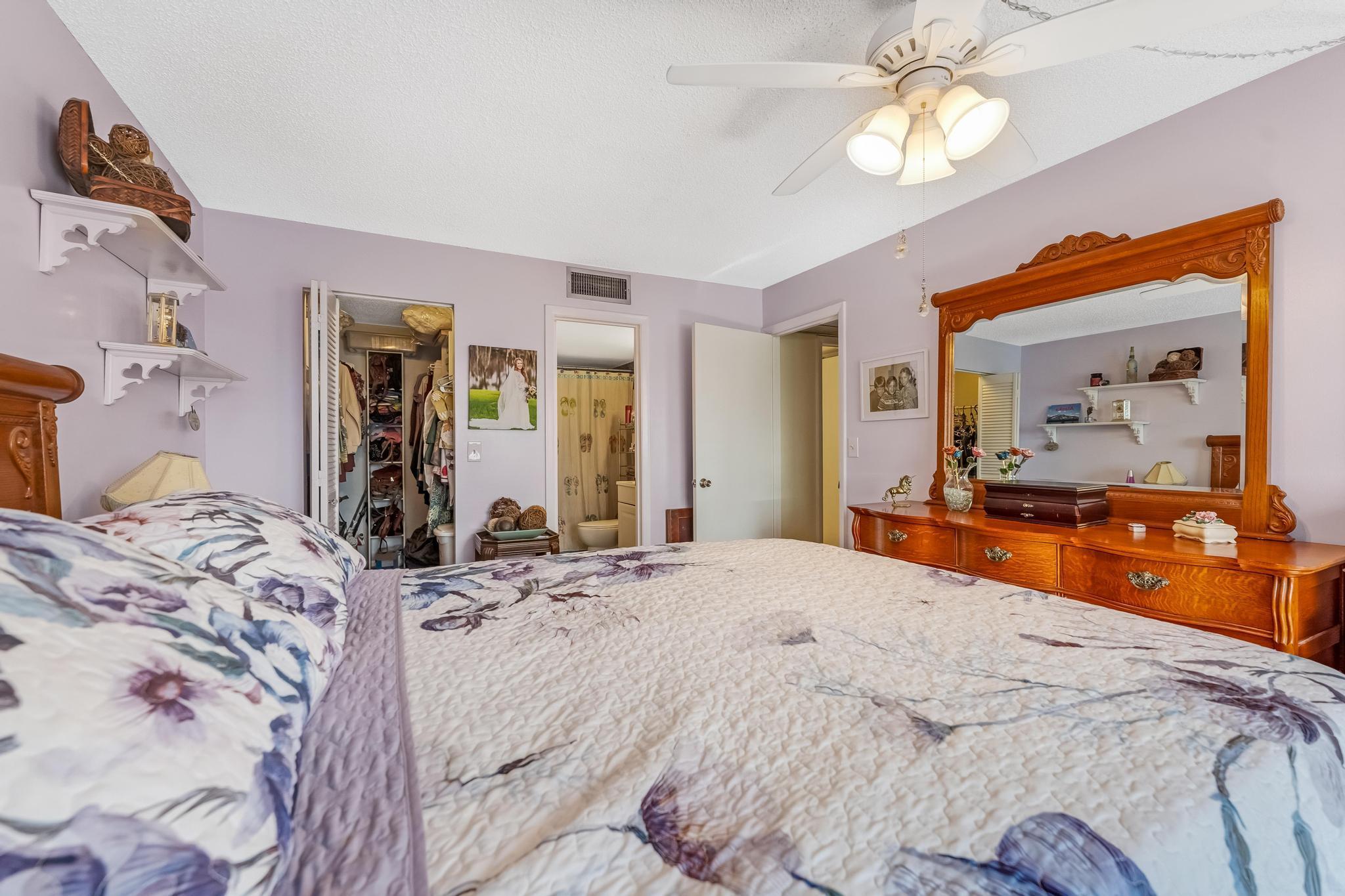 LAKESIDE VILLAGE CONDO 10 - Residential