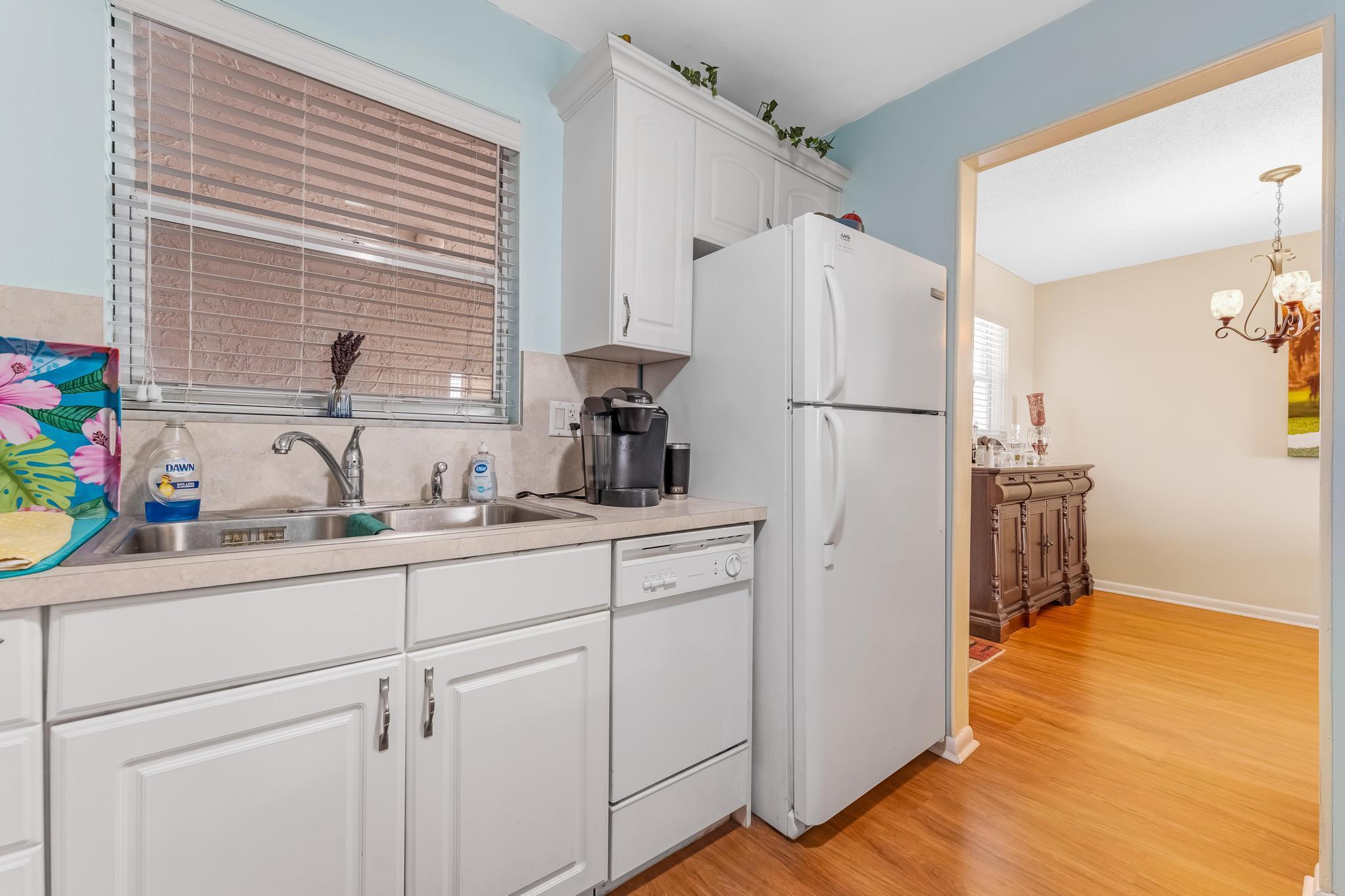 LAKESIDE VILLAGE CONDO 10 - Residential