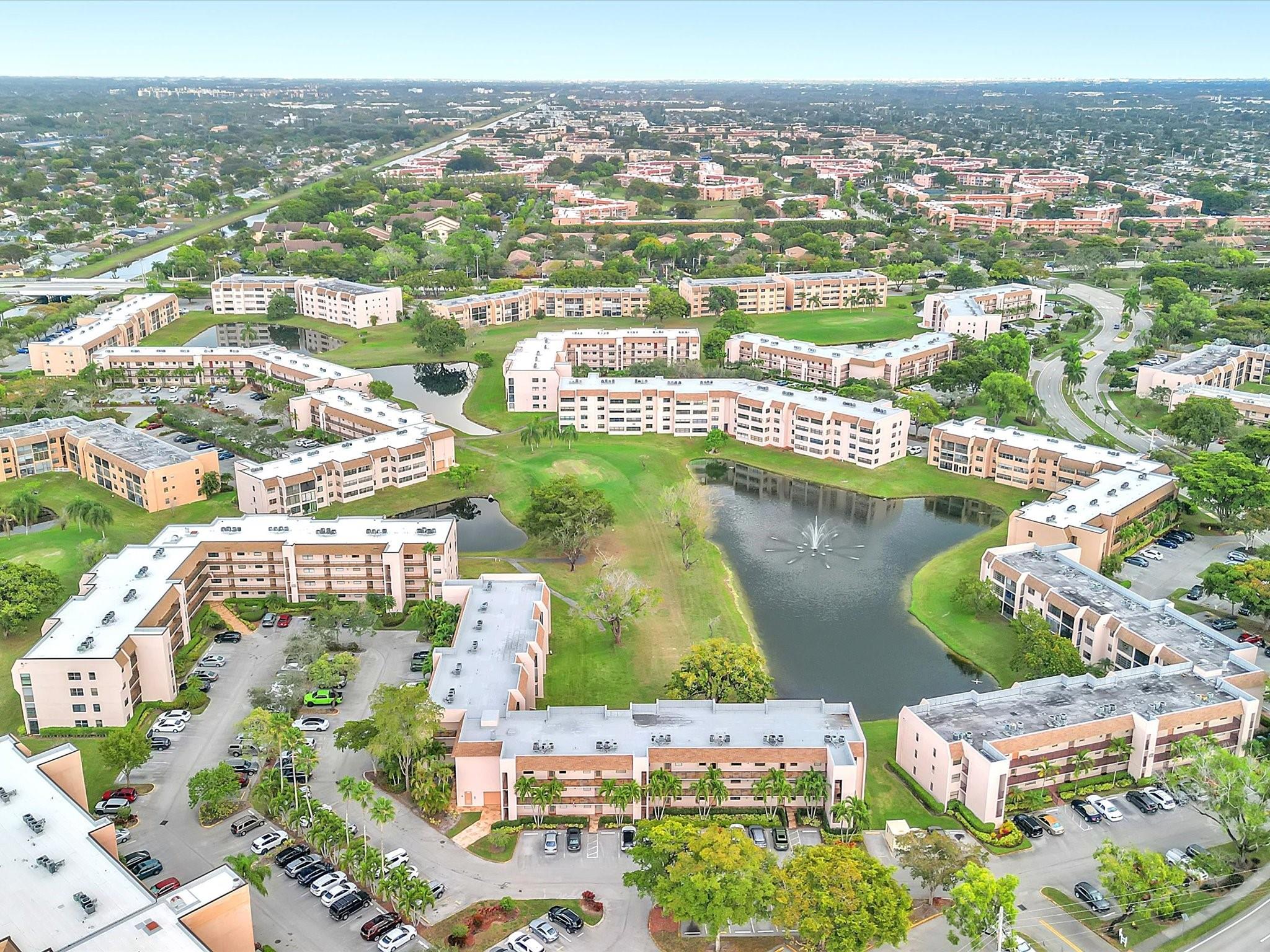 SUNRISE LAKES - Residential