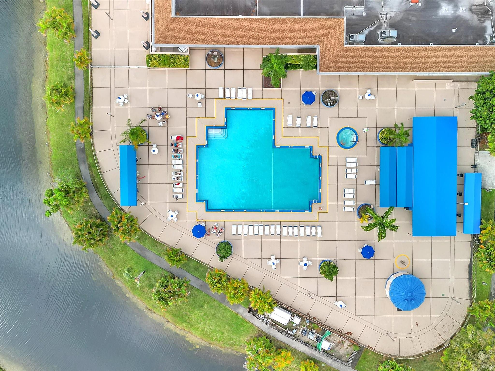 SUNRISE LAKES - Residential