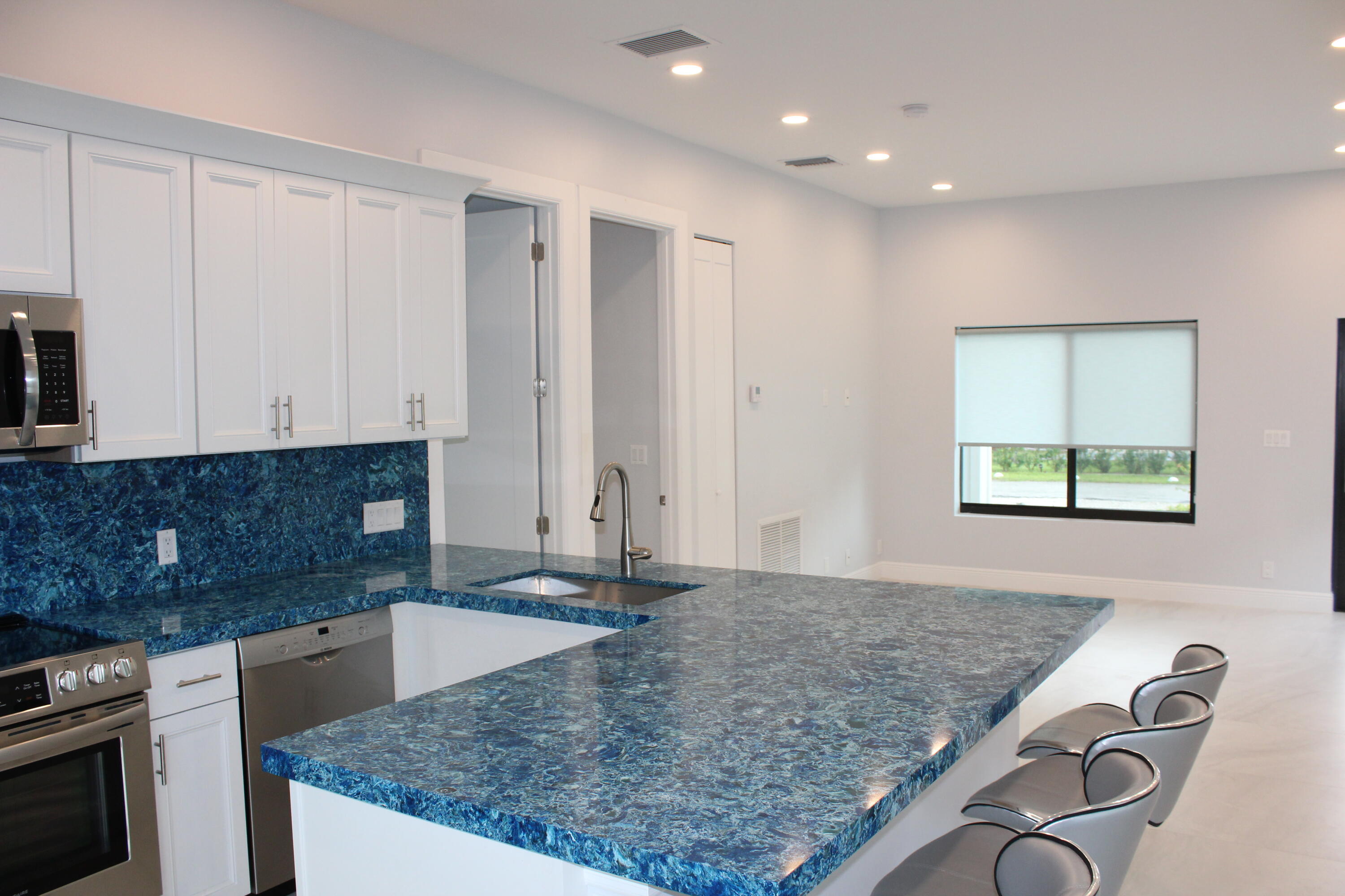 TRADE WINDS ESTATES - Residential Lease