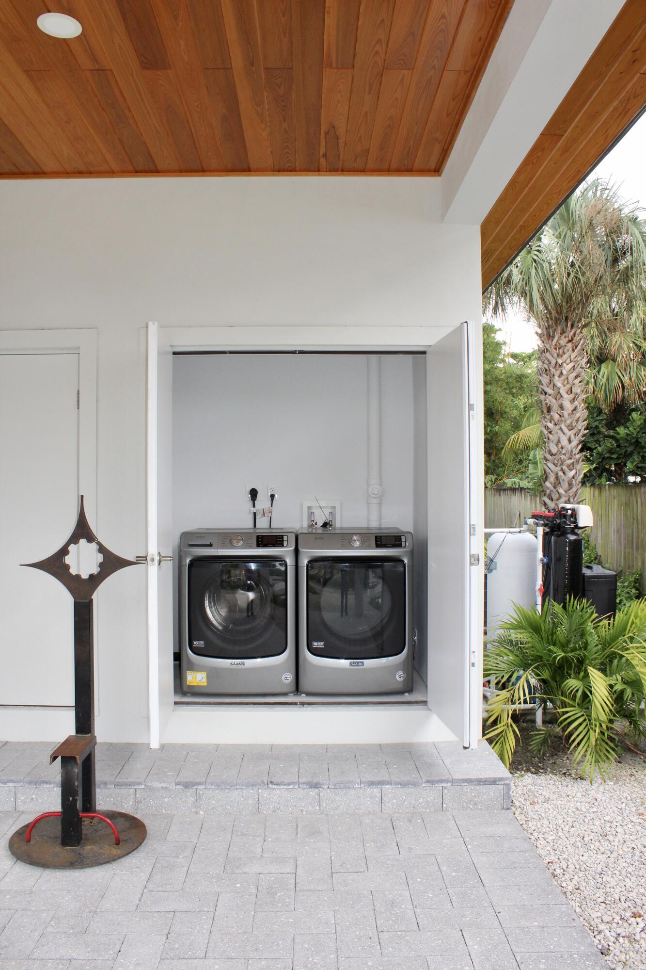 TRADE WINDS ESTATES - Residential Lease