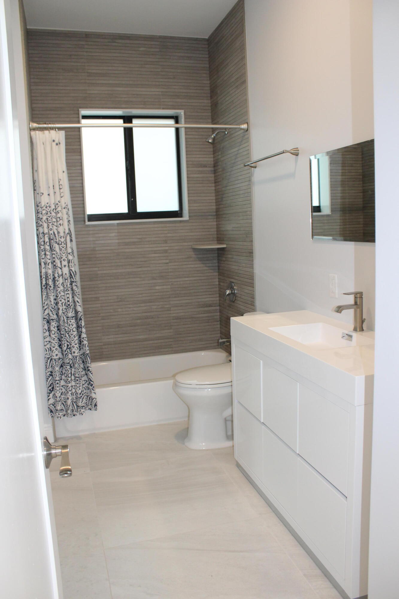 TRADE WINDS ESTATES - Residential Lease