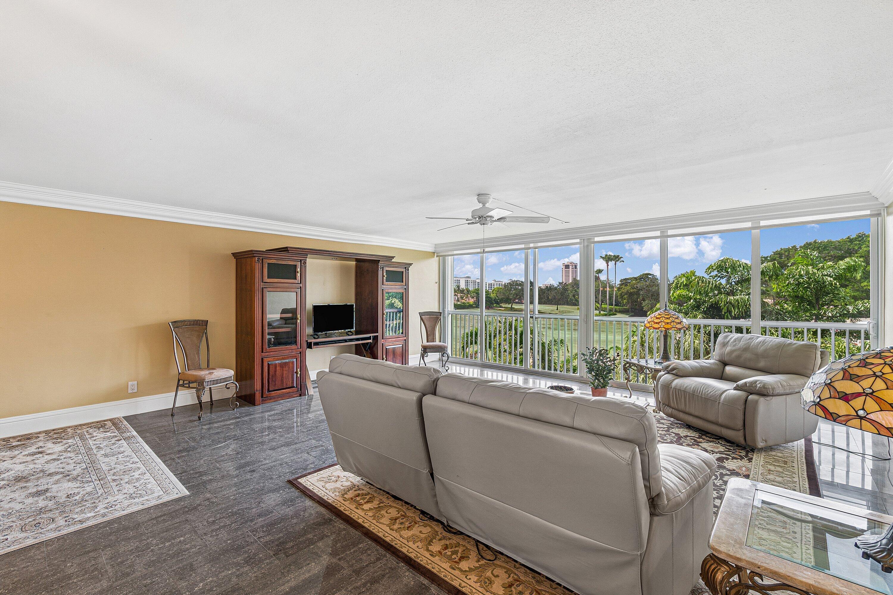 Properties | Stephanie Kaufman 300 E Royal Palm Road 0350