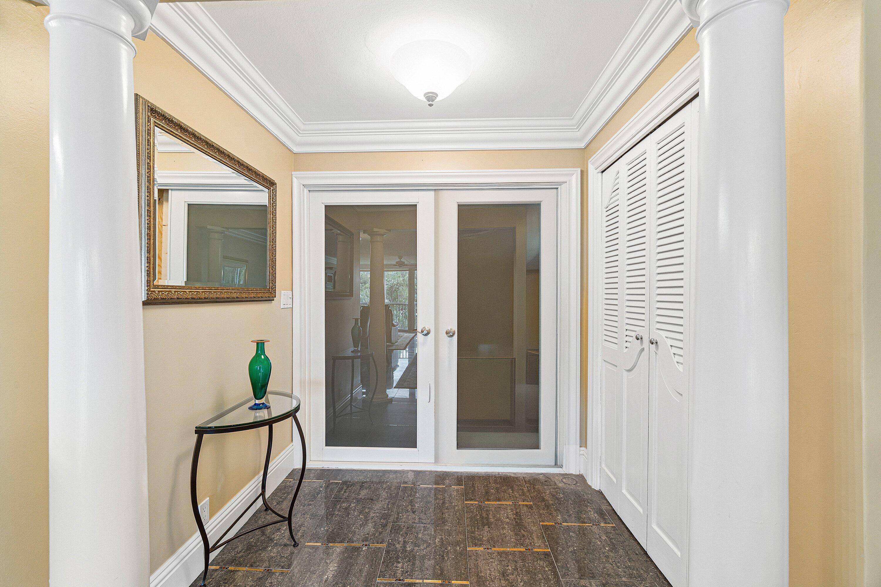 Properties | Stephanie Kaufman 300 E Royal Palm Road 0350