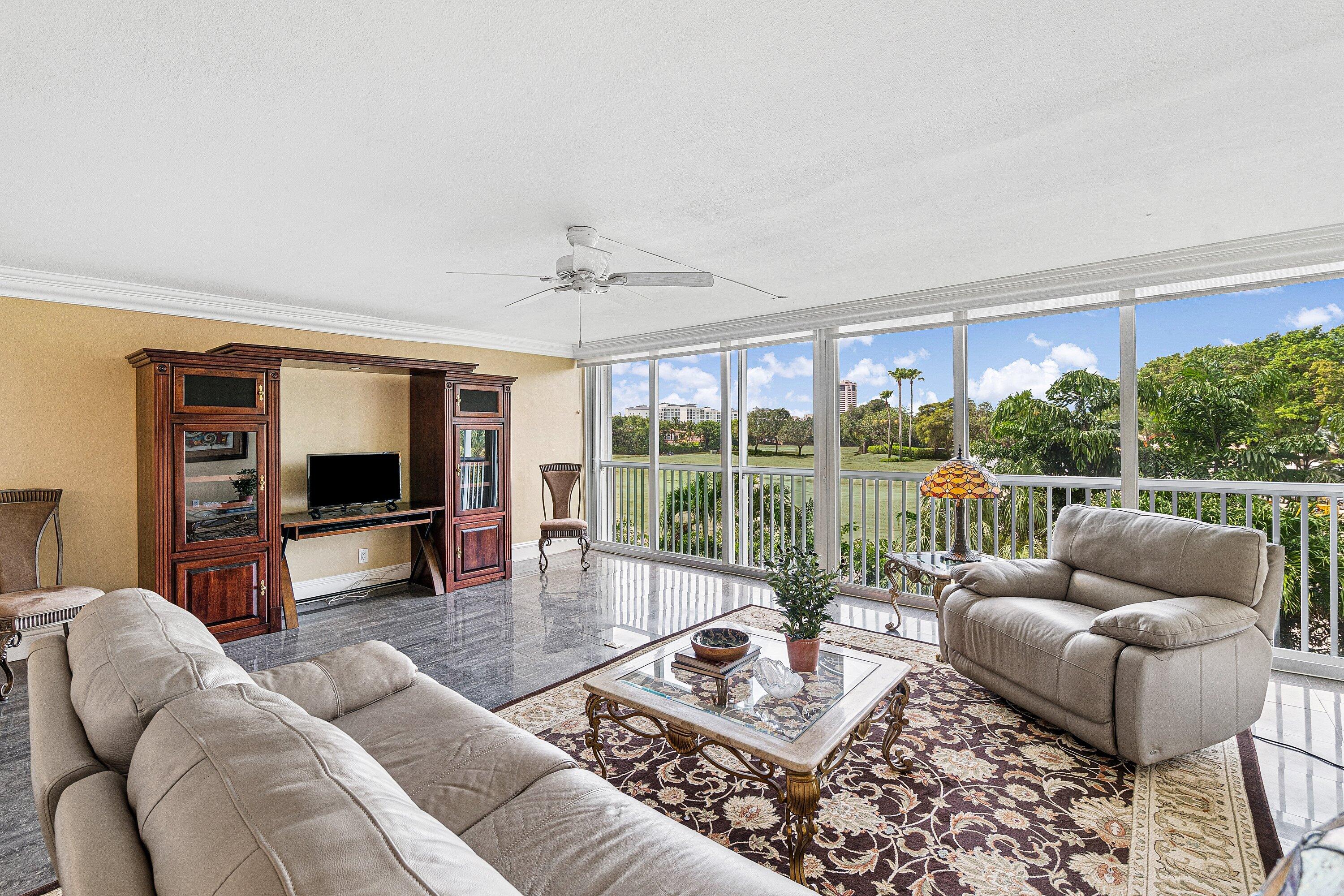 Properties | Stephanie Kaufman 300 E Royal Palm Road 0350